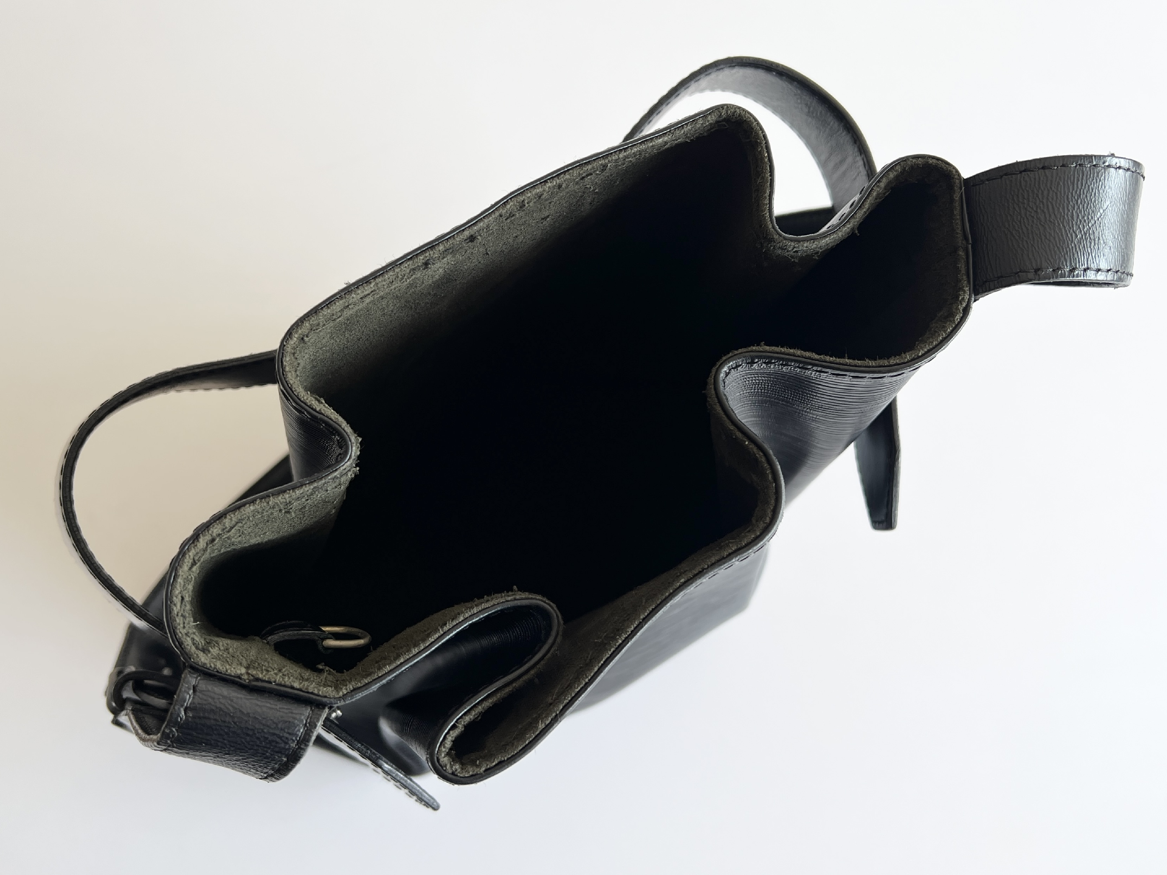 M80157 Epi Sac De Paul PM Leather Shoulder Bag — view 4