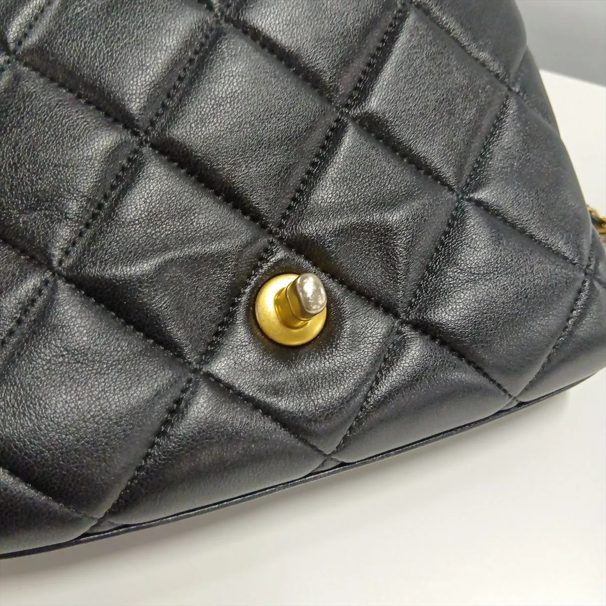 Matelassé Lambskin Chain Shoulder Bag, Pearl Black with Gold Hardware, K3GGKX84, Random Plate — view 12