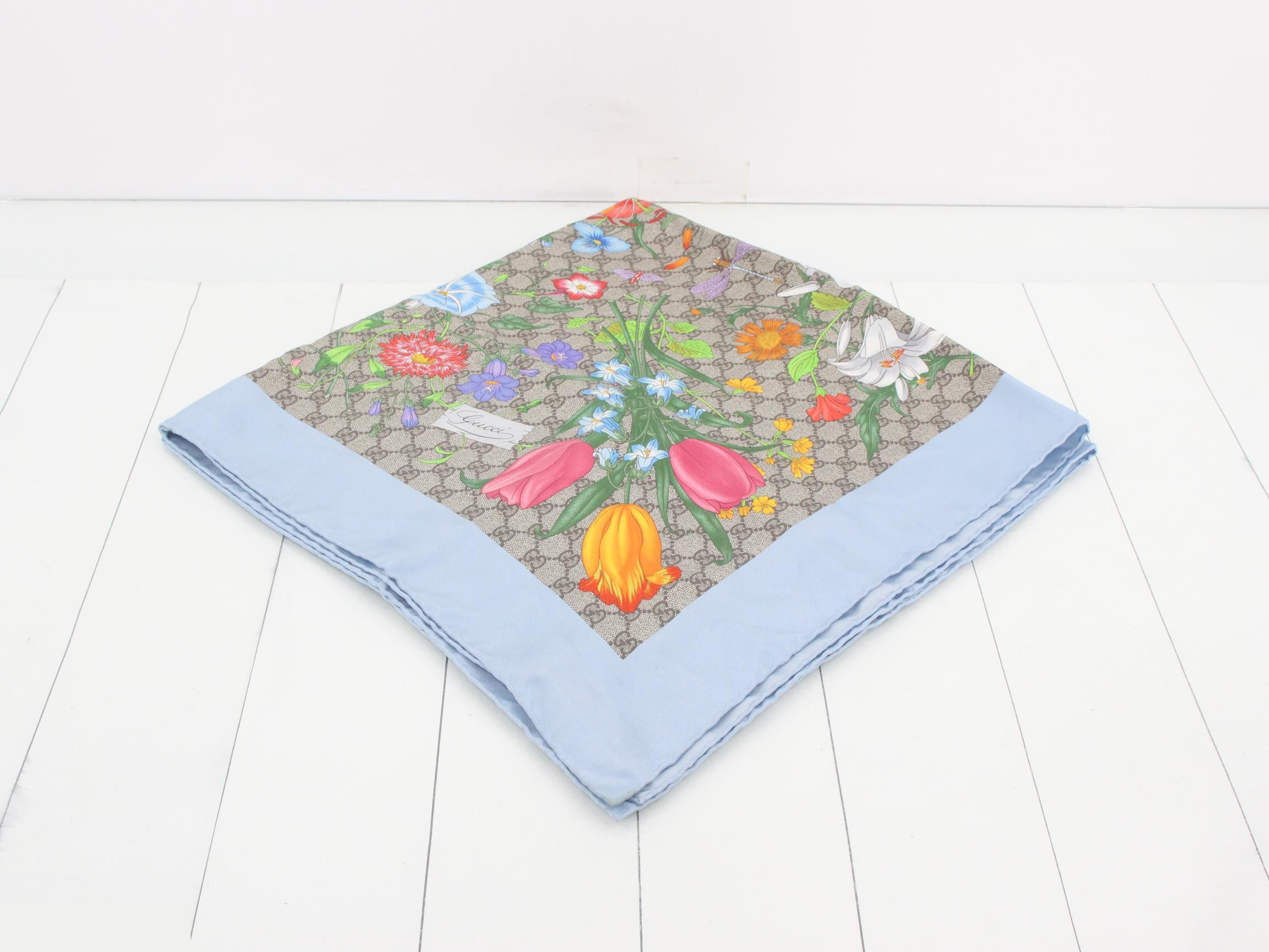 GG Blooms scarf