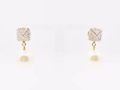 Rockstud Swarovski Crystal Pearl Bead Rhinestone x Faux Pearl Swing Earrings Gold Current Model Earrings