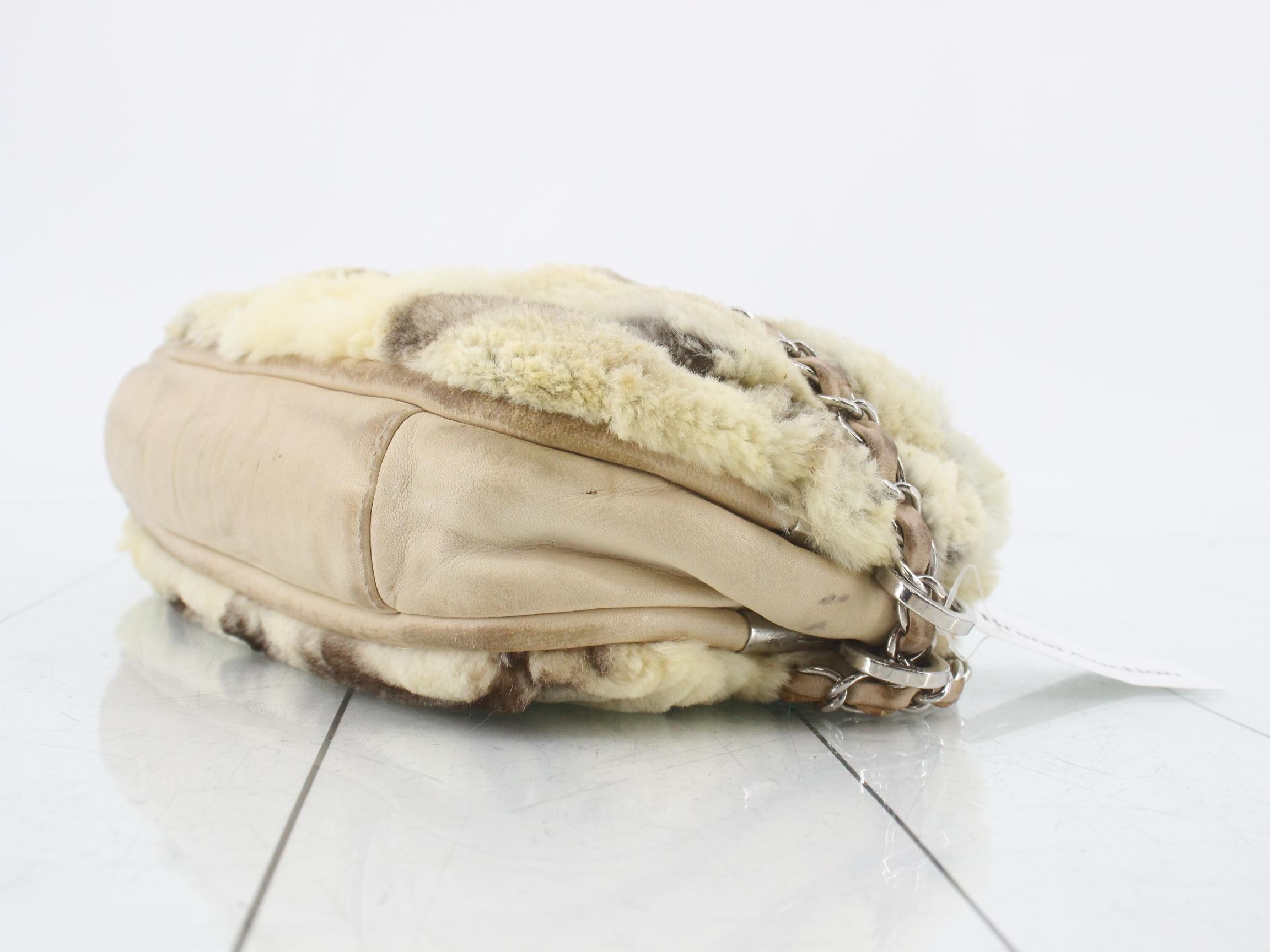 Chain shoulder bag, fur, 11013565, ivory, BC — view 6