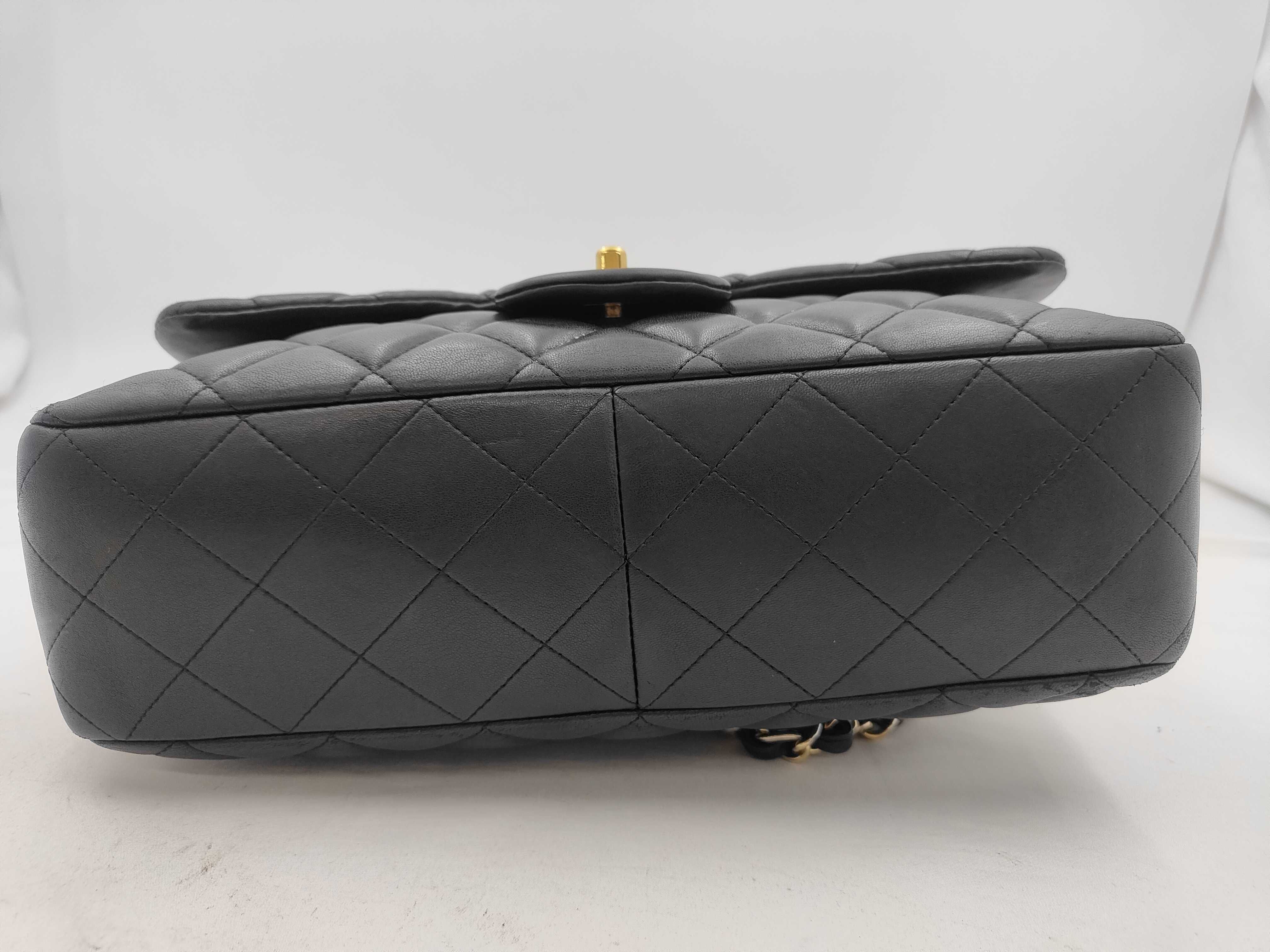 Jumbo Chain Bag Shoulder Bag — view 7