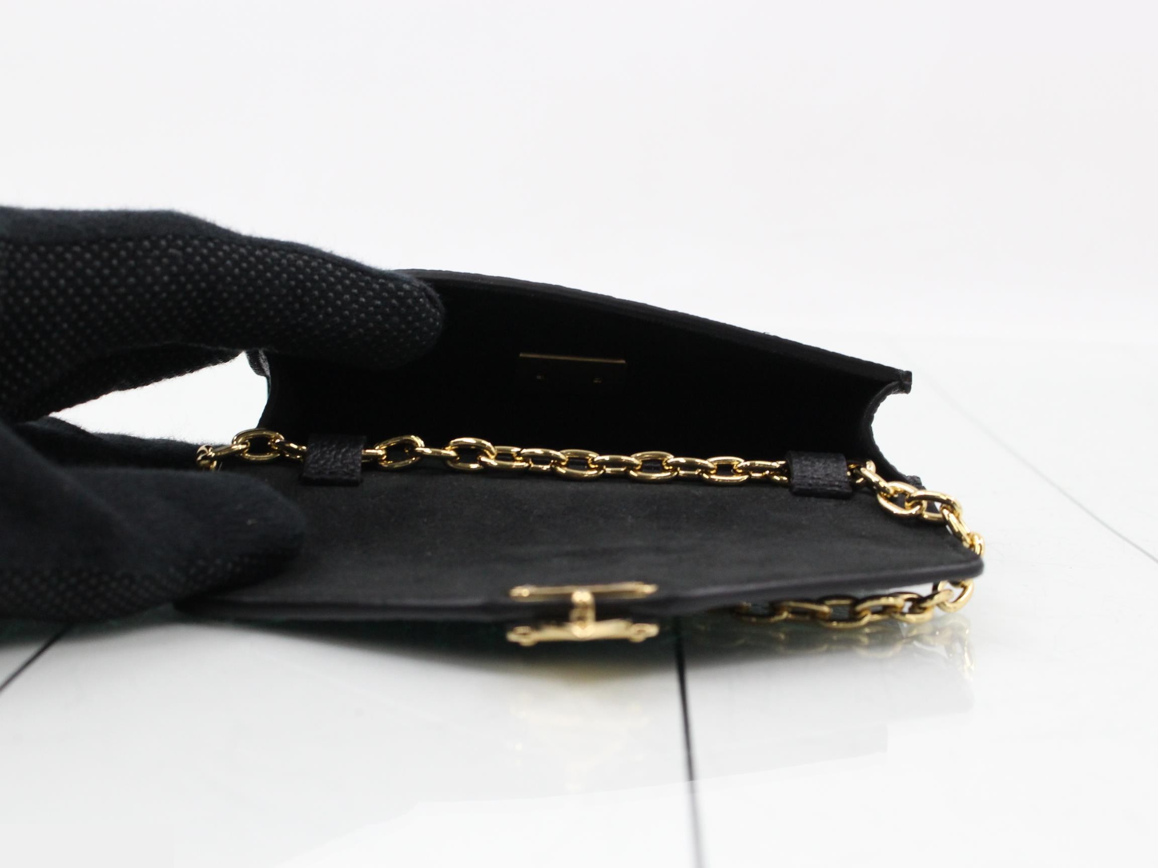 Boxed Monogram Empreinte Belt Pouch Metis — view 11