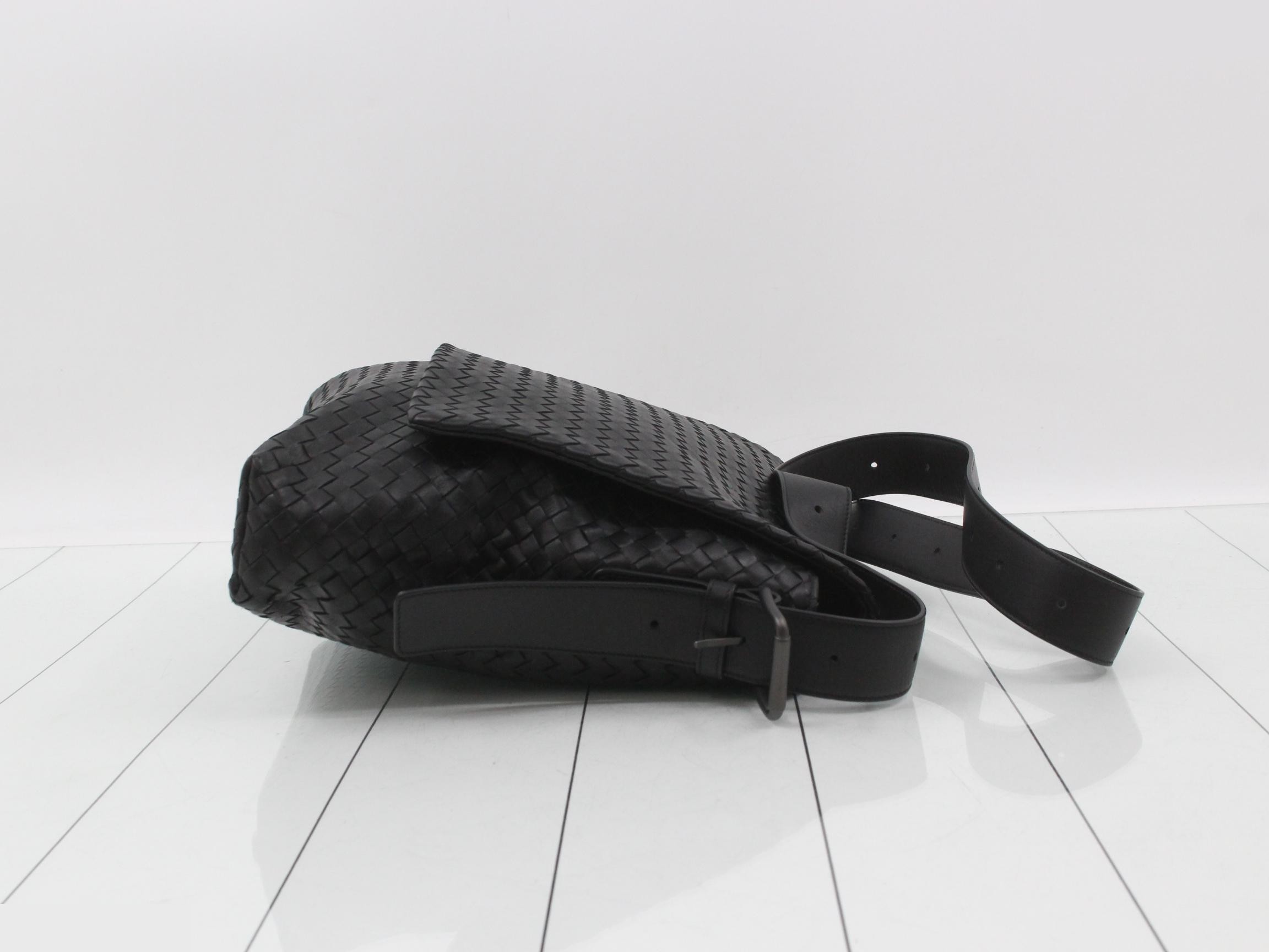 Intrecciato Shoulder Bag, Black — view 3
