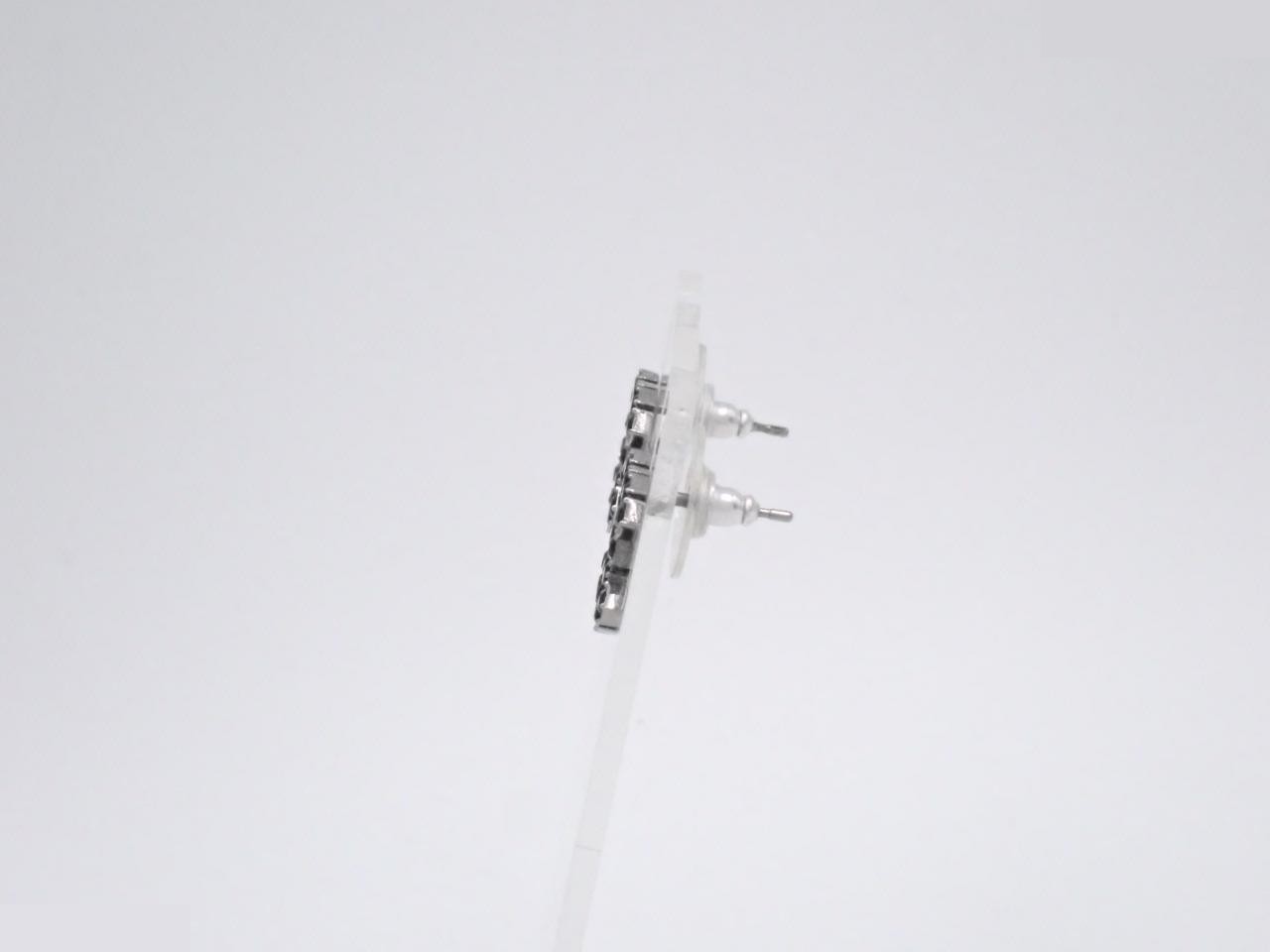 Earrings — view 3