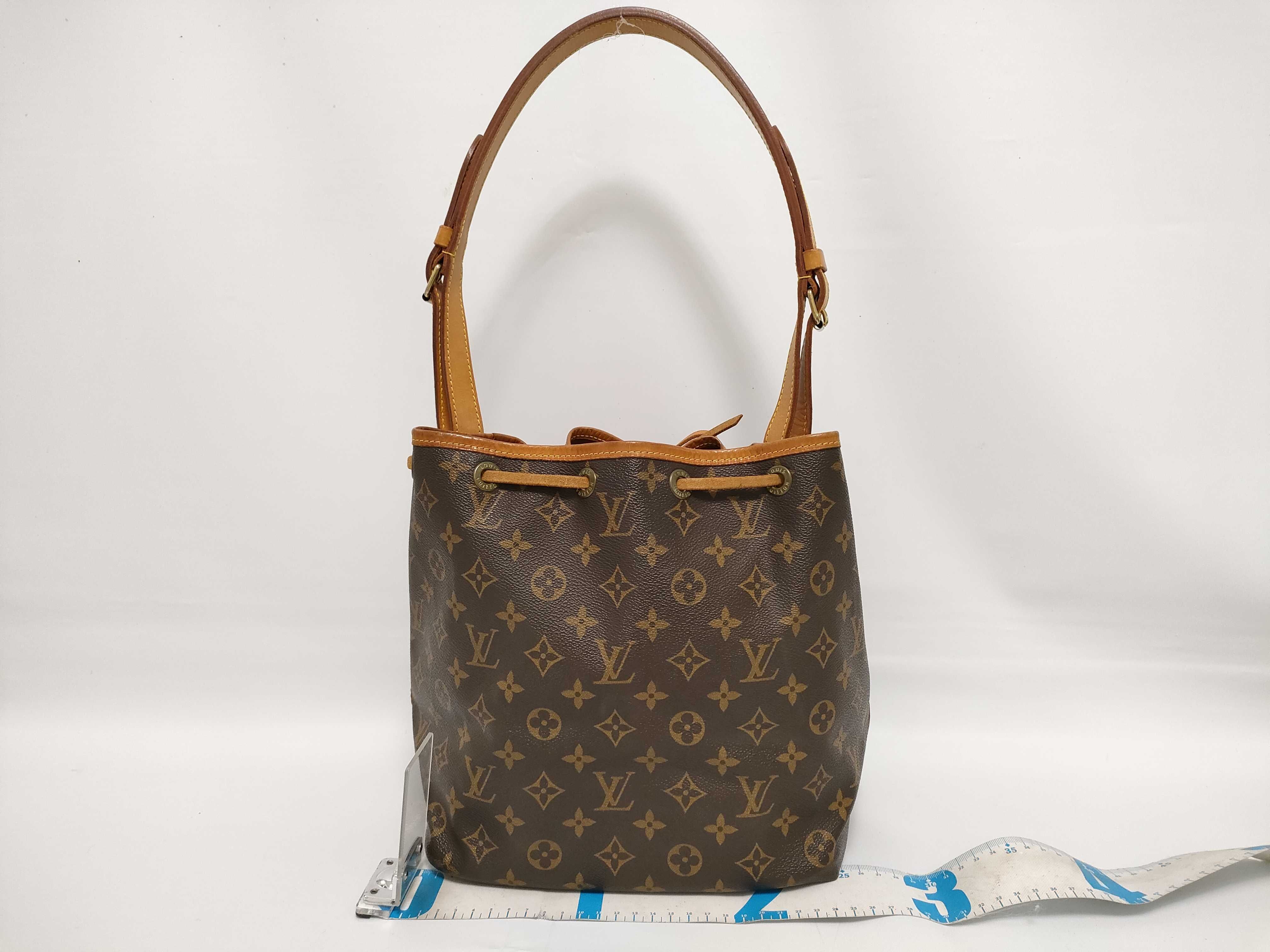 Monogram Louis Vuitton Petit Noe Monogram M42226 Shoulder Bag — view 2