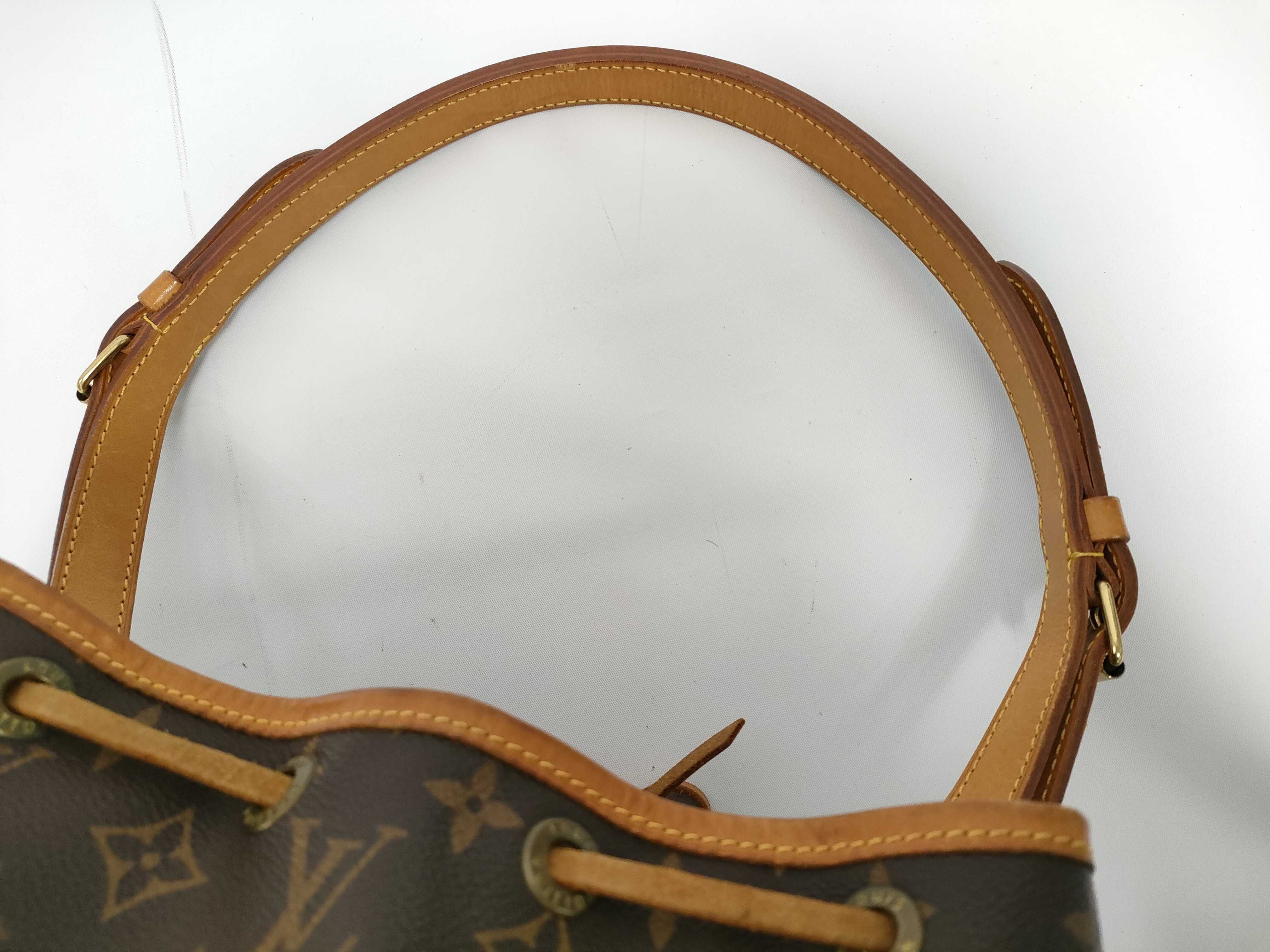 Monogram Louis Vuitton Petit Noe Monogram M42226 Shoulder Bag — view 3