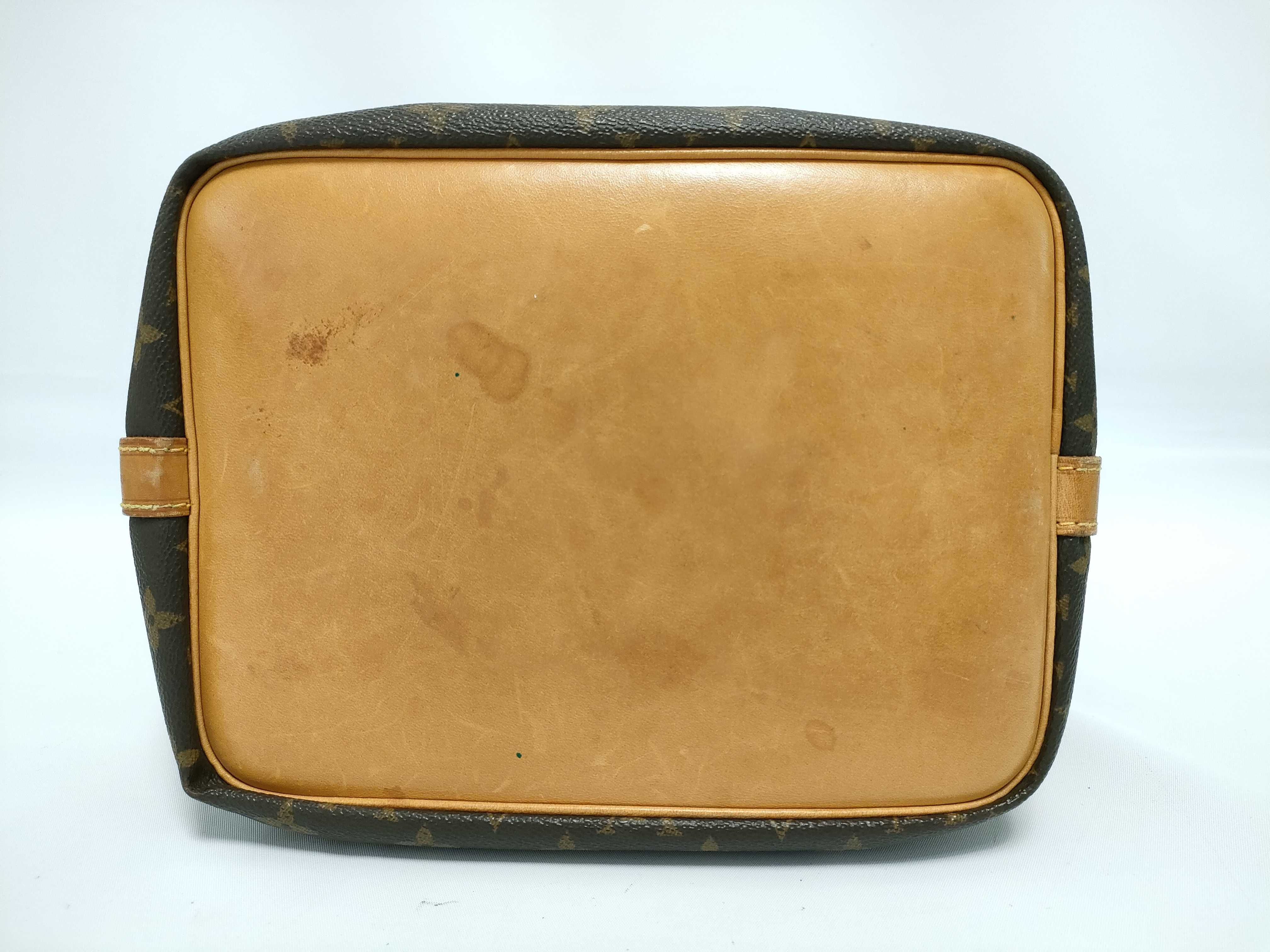 Monogram Louis Vuitton Petit Noe Monogram M42226 Shoulder Bag — view 5