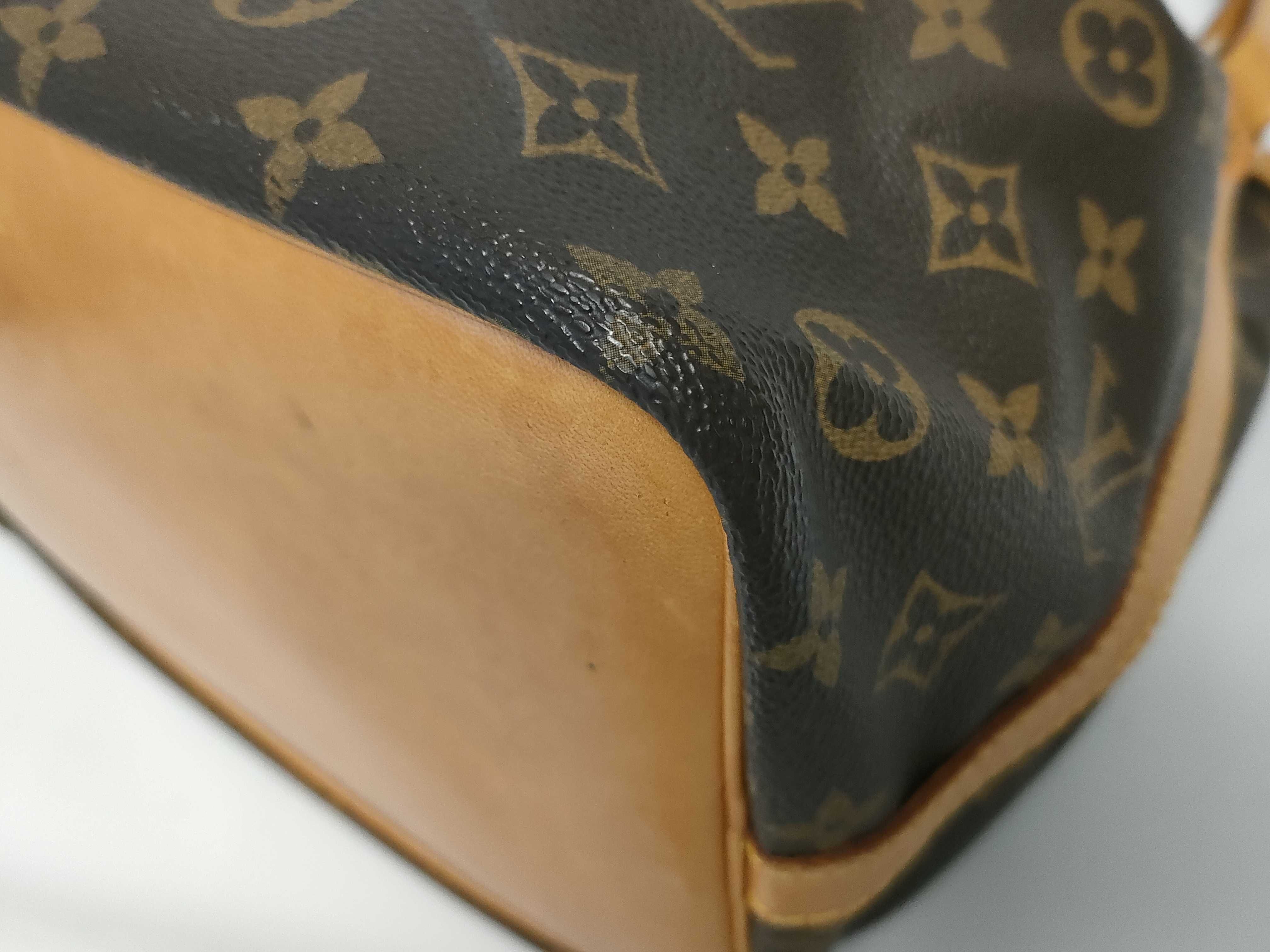 Monogram Louis Vuitton Petit Noe Monogram M42226 Shoulder Bag — view 6