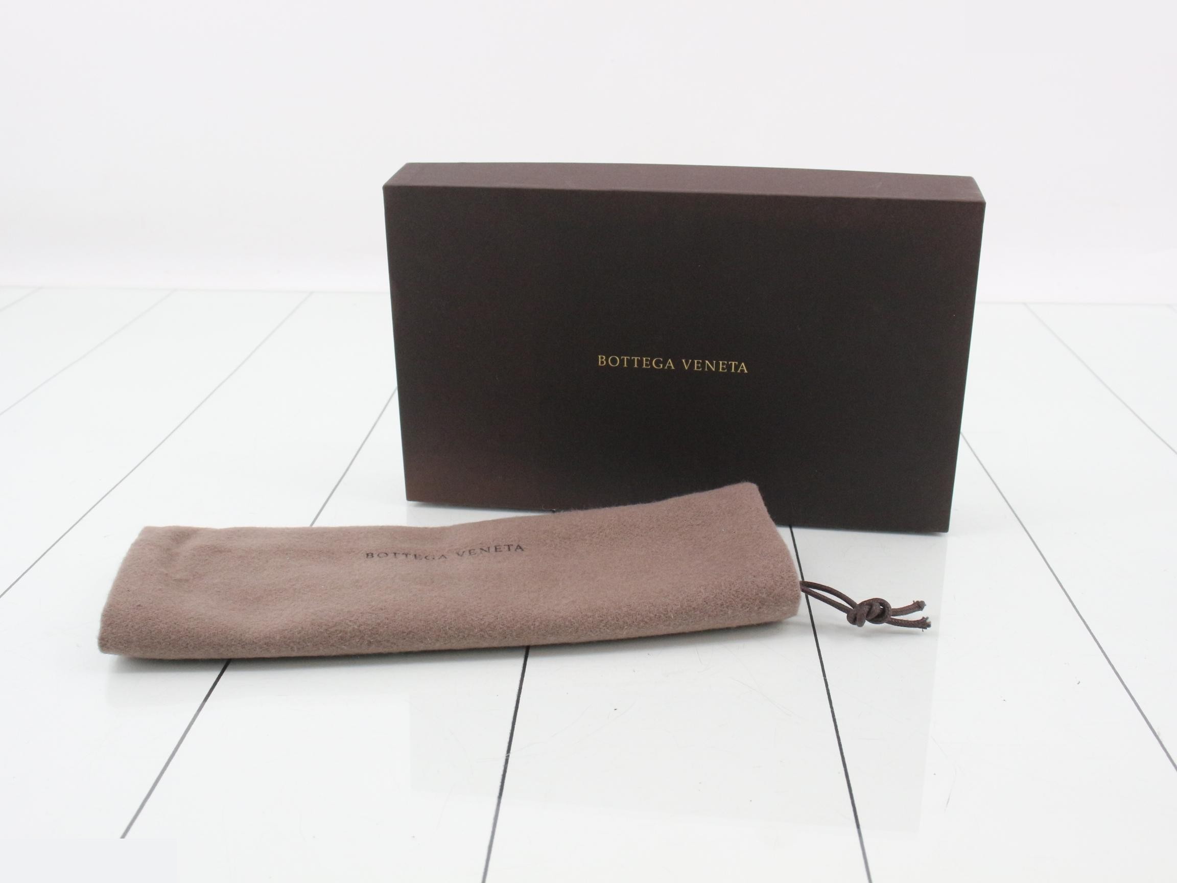 Intrecciato bi-fold long wallet, leather, orange, with box, dust bag, and booklet. — view 5