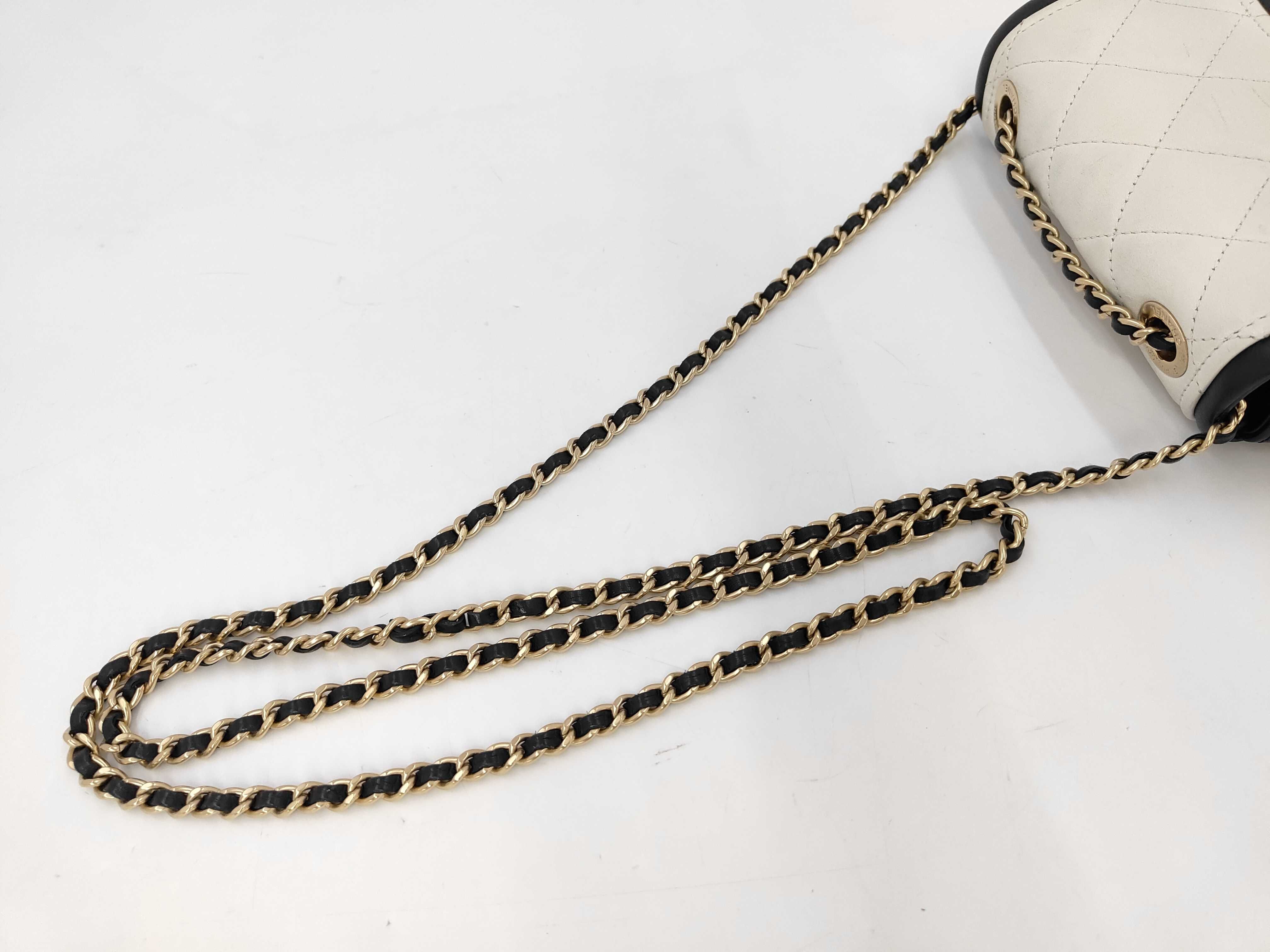 Mini Matelasse Bicolor Chain Bag Shoulder Bag — view 5