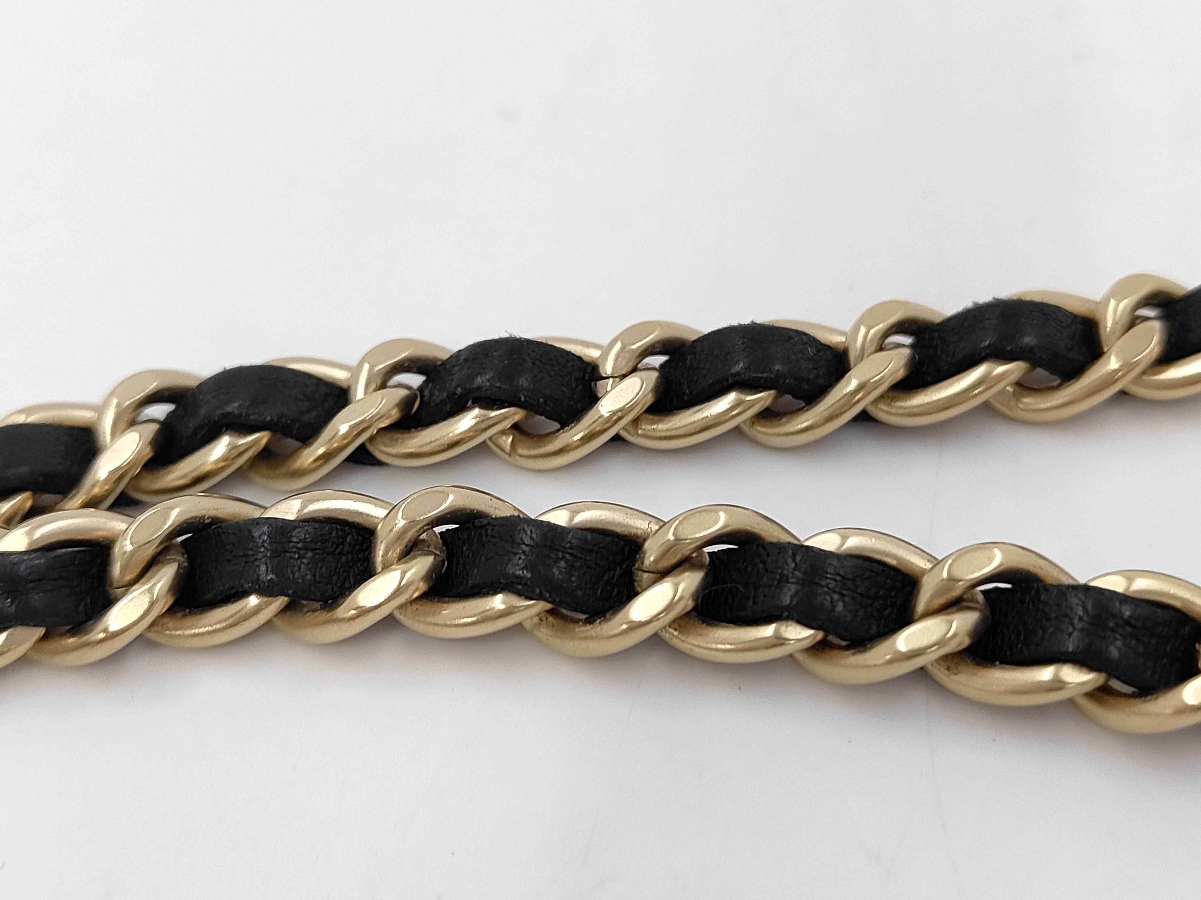 Mini Matelasse Bicolor Chain Bag Shoulder Bag — view 6