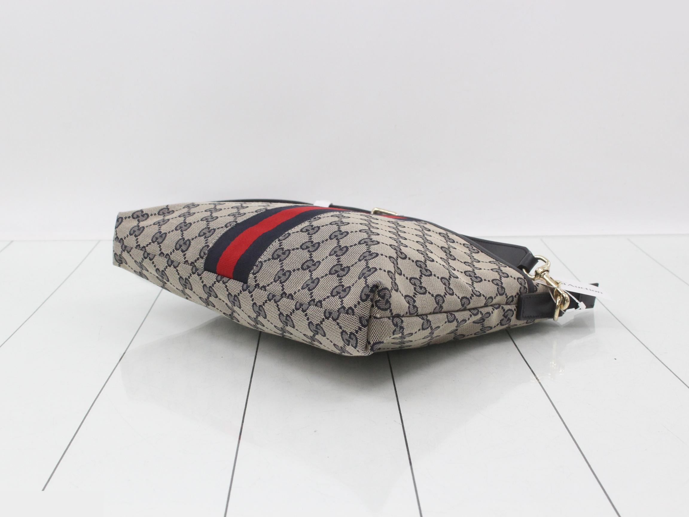 GG Canvas Shoulder Bag — view 6