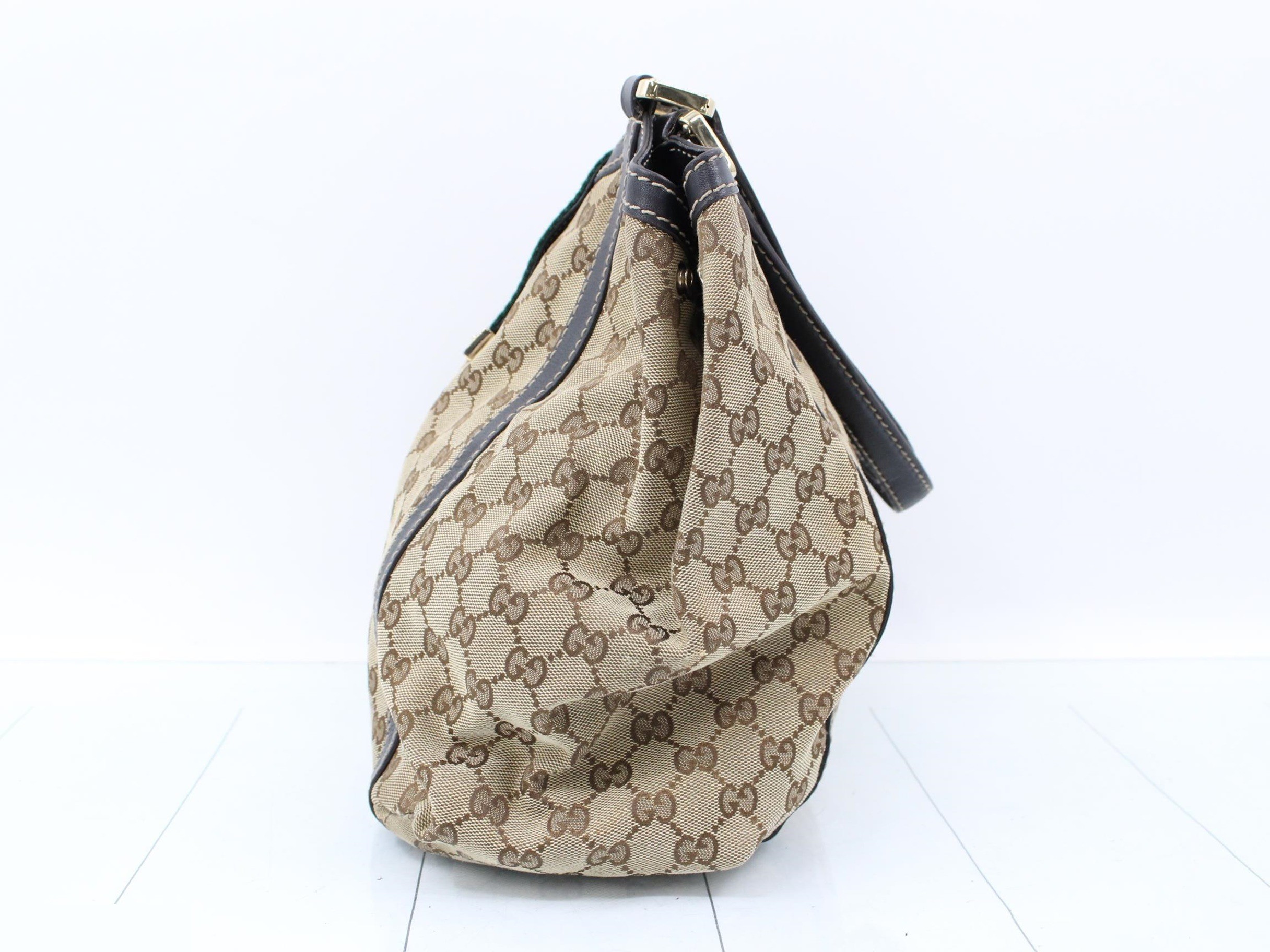 GG Canvas Sherry Shoulder Bag — view 3
