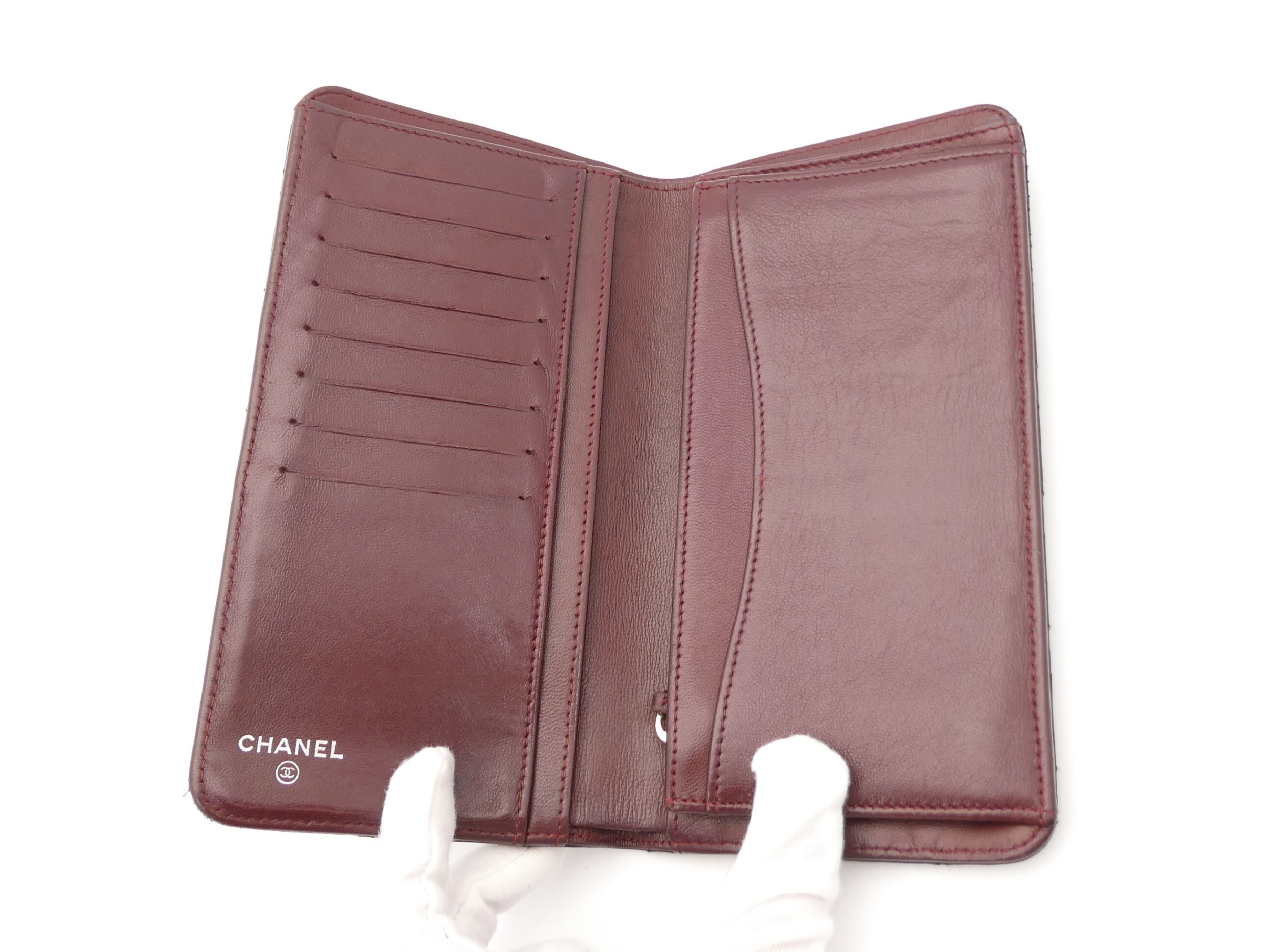 Matelassé Coco Mark Bi-fold Long Wallet — view 6