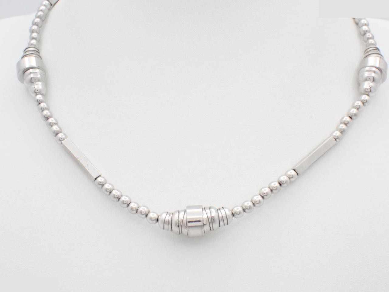 Ball chain choker