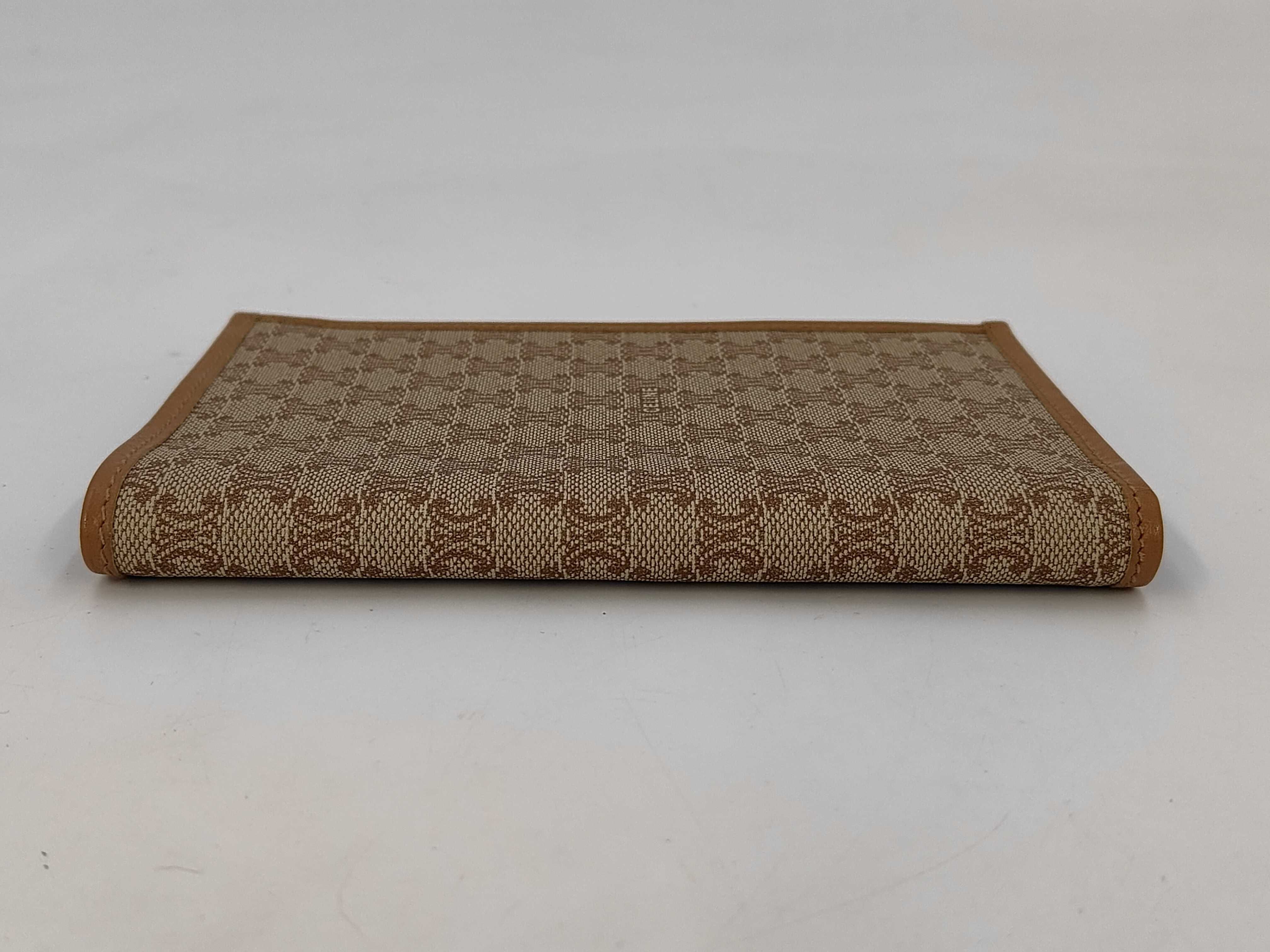 wallet — view 5