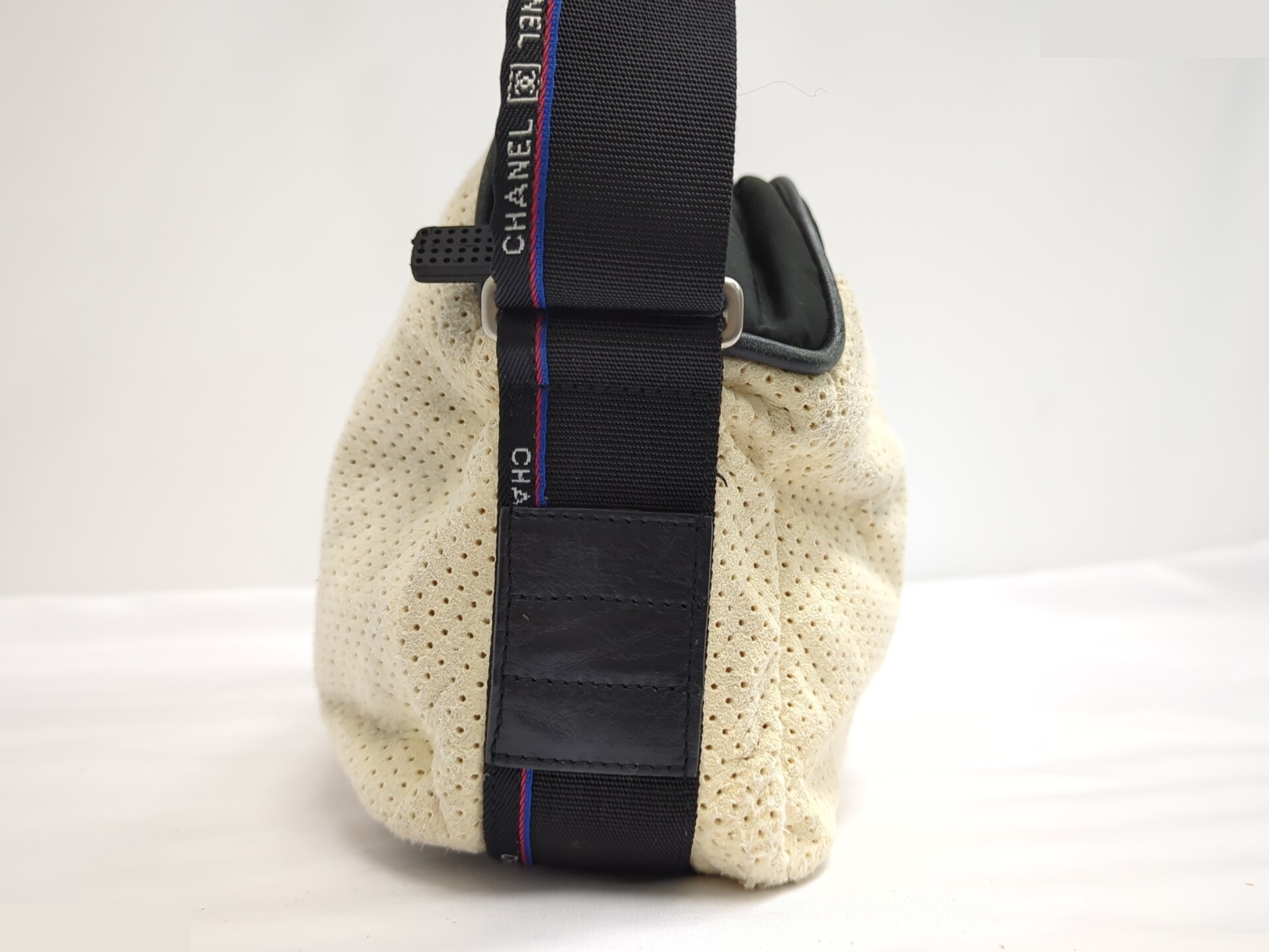 Icon Series (Bags) - Shoulder Bag — view 5