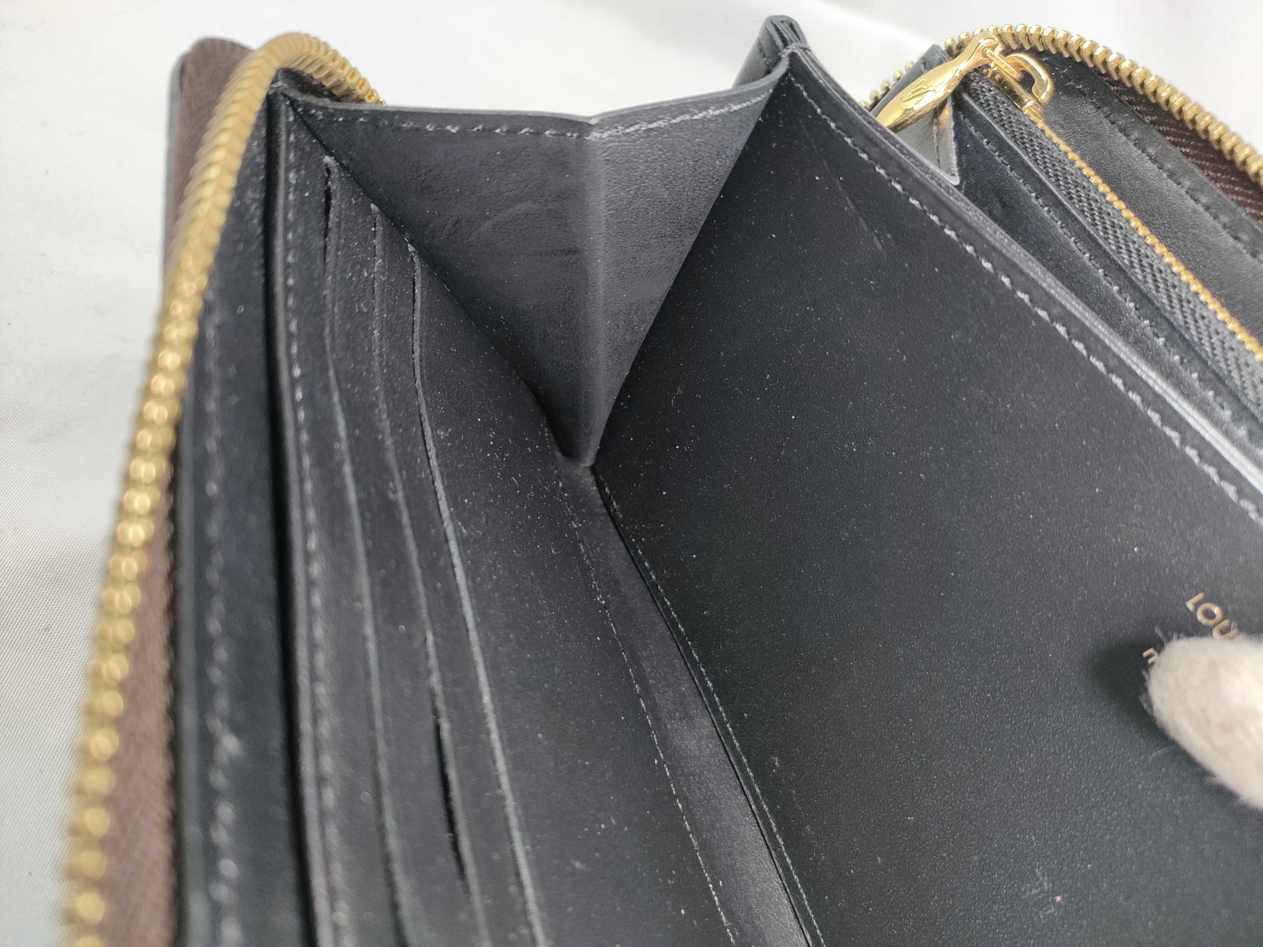 Damier Louis Vuitton LV Transformed Damier Zippy Wallet M63490 Wallet — view 9