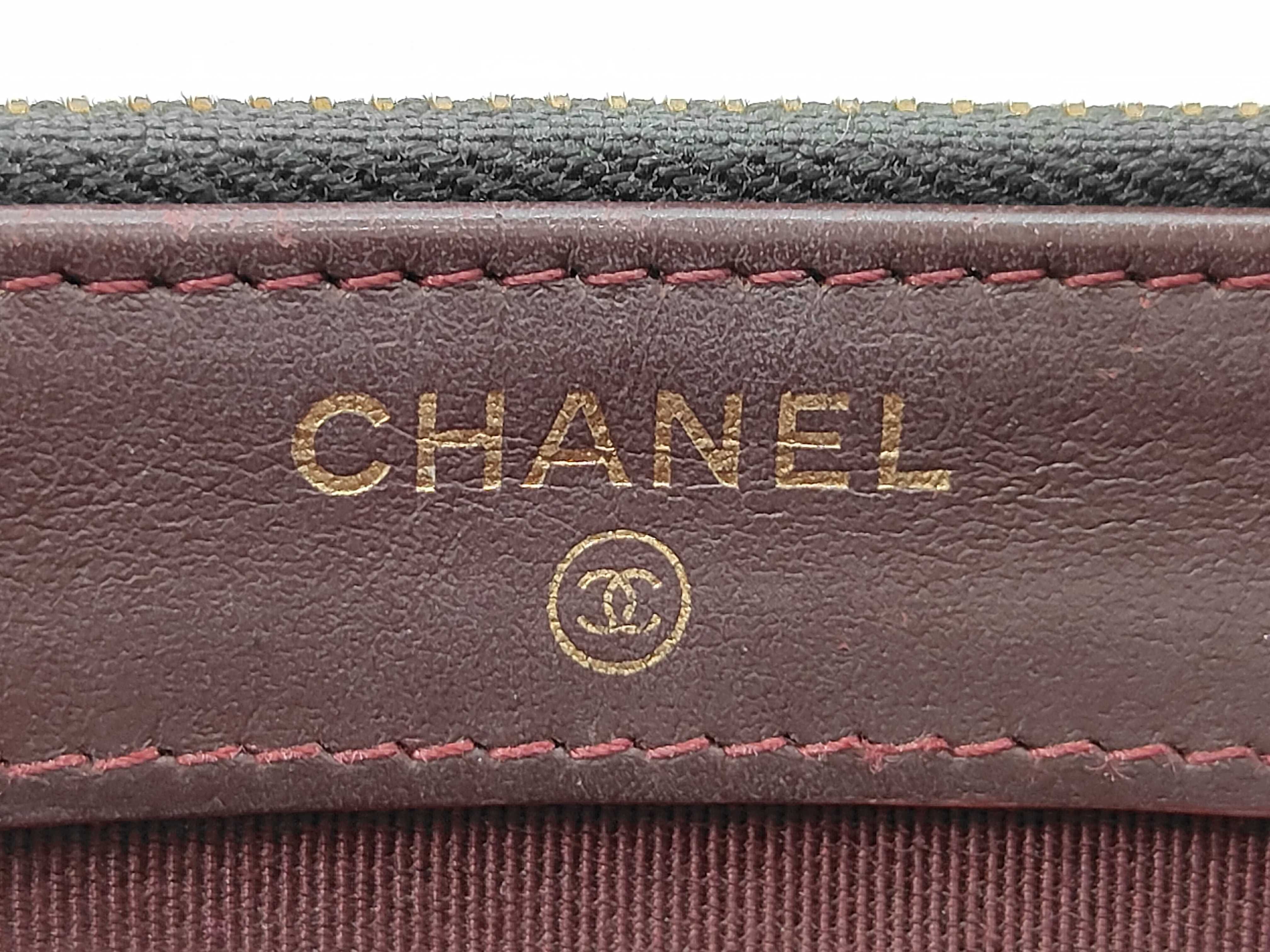 Caviar Skin Chain Wallet Shoulder Bag — view 9