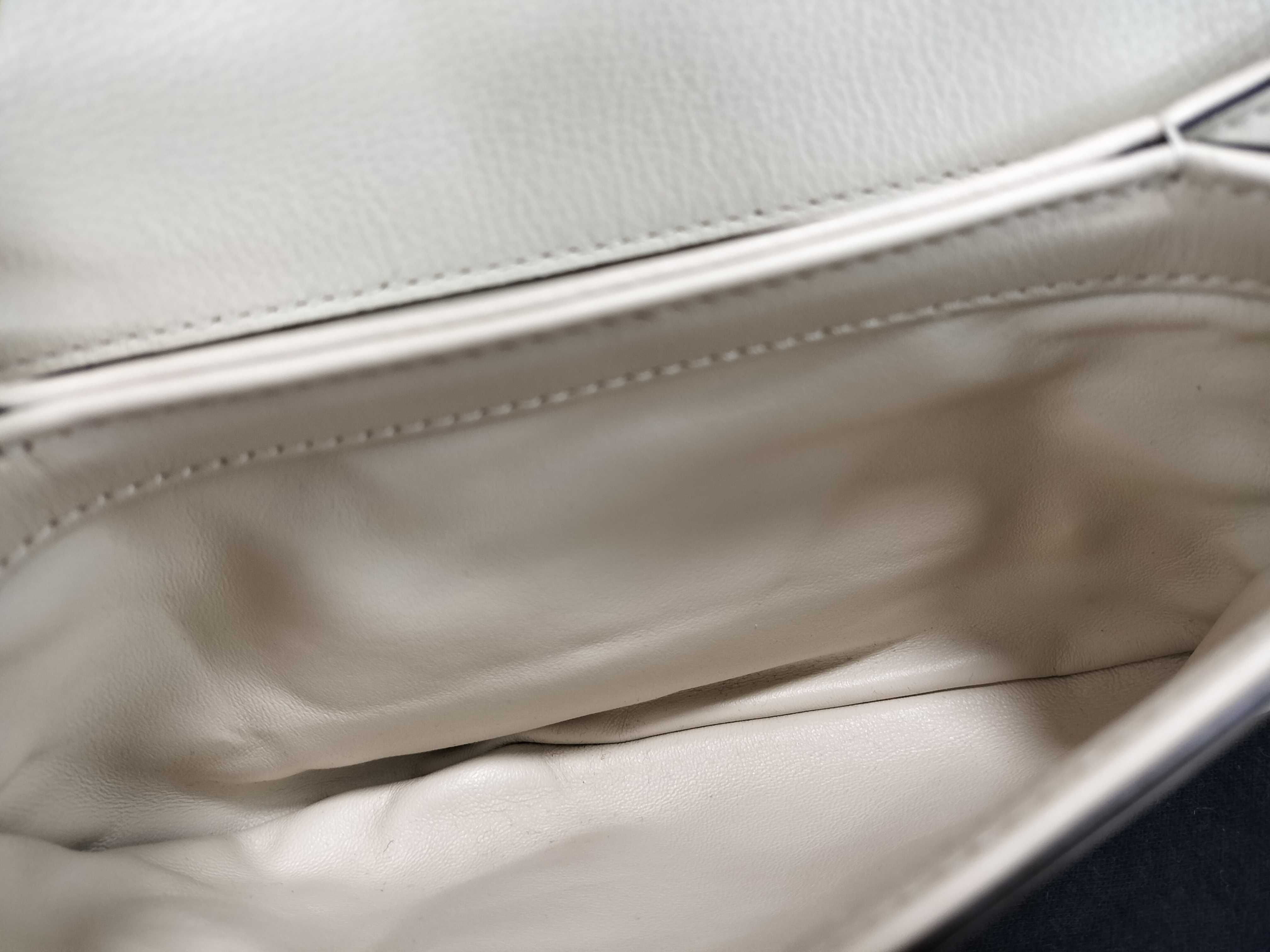 Interlocking G Blondie Leather 2-Way Shoulder Bag White 698643 Shoulder Bag — view 10