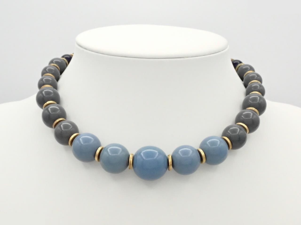 Stone necklace, total length approximately 40cm — view 3
