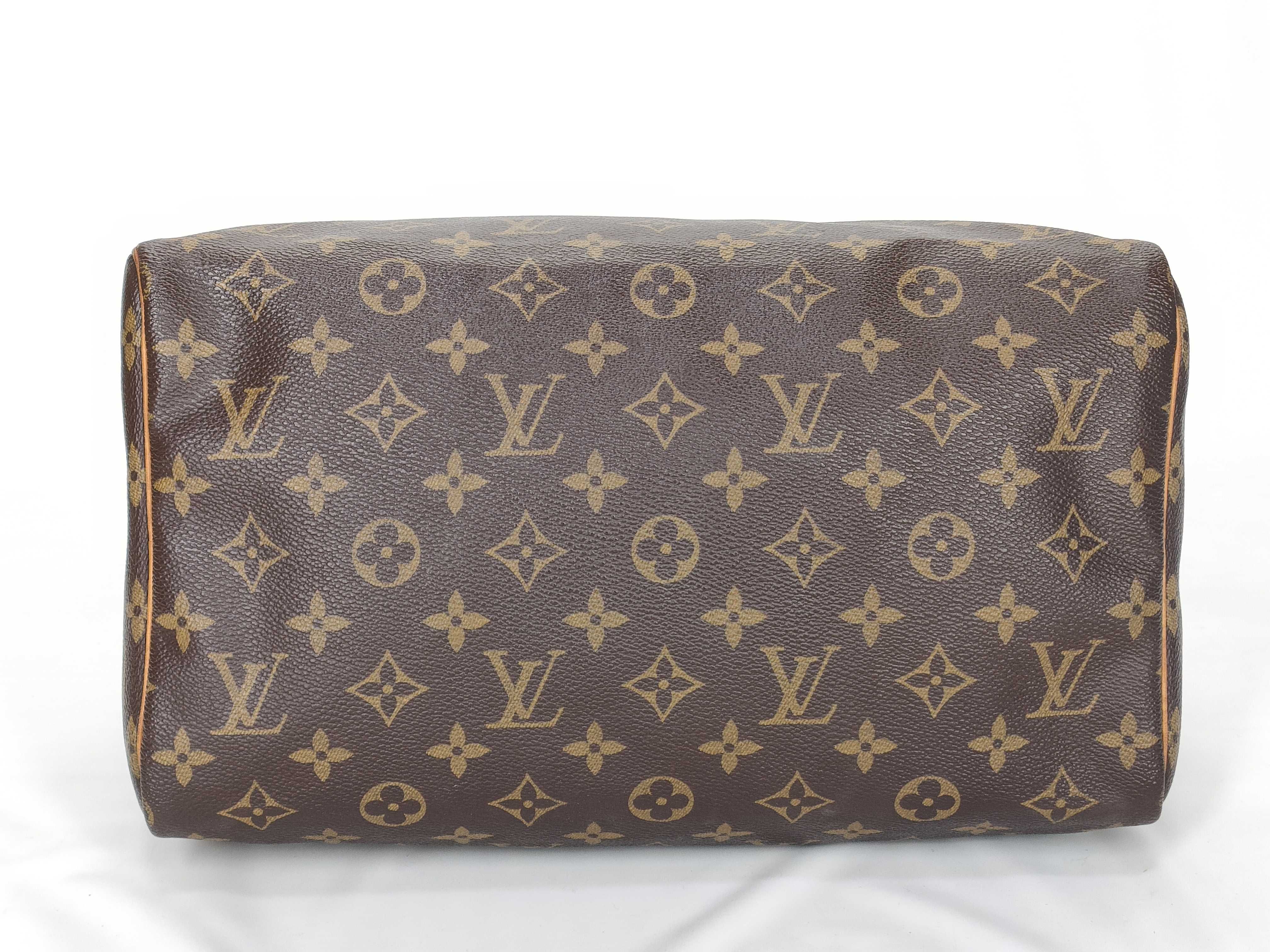Monogram Louis Vuitton Speedy 30 Handbag — view 8