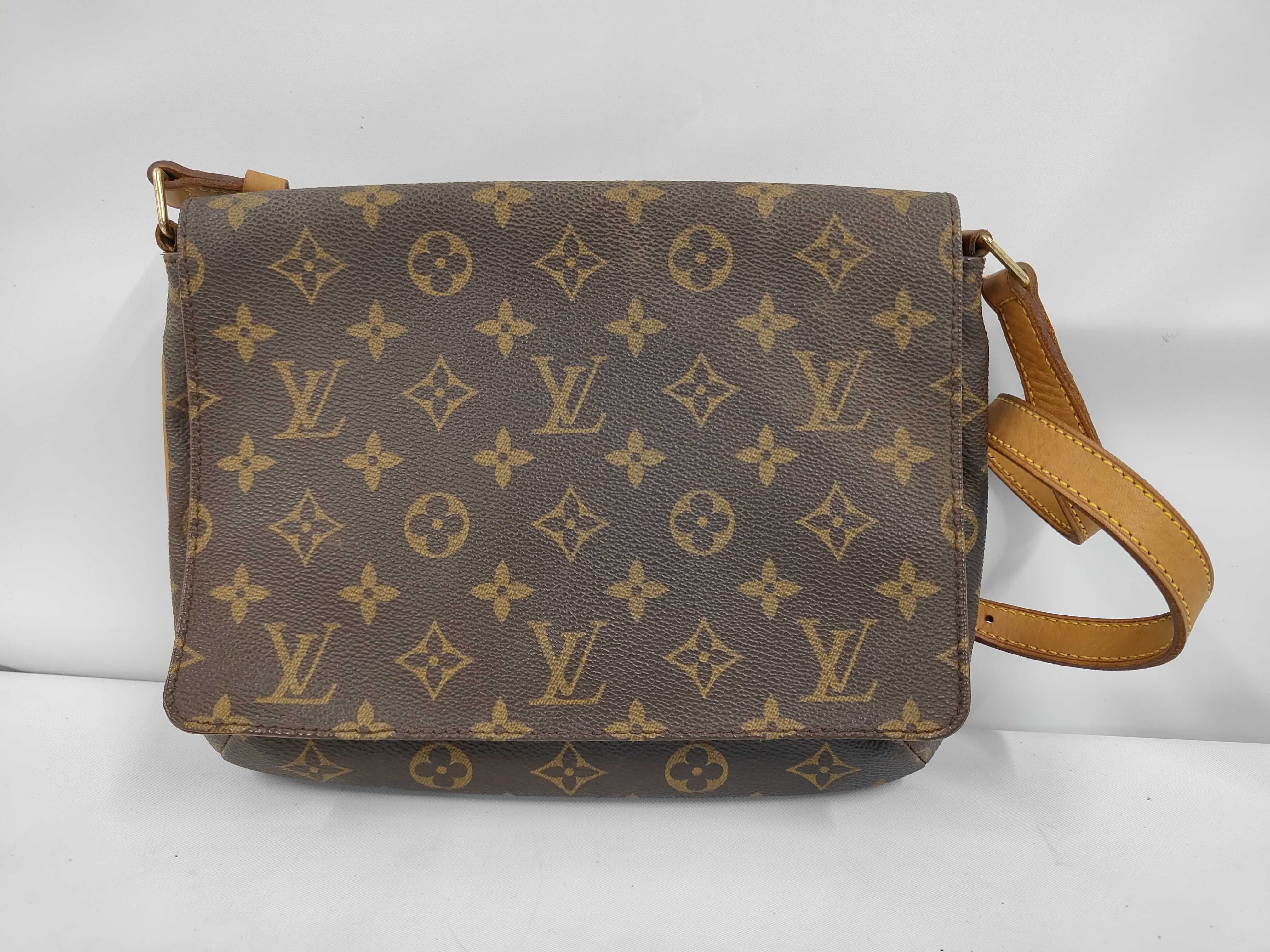 shoulder bag