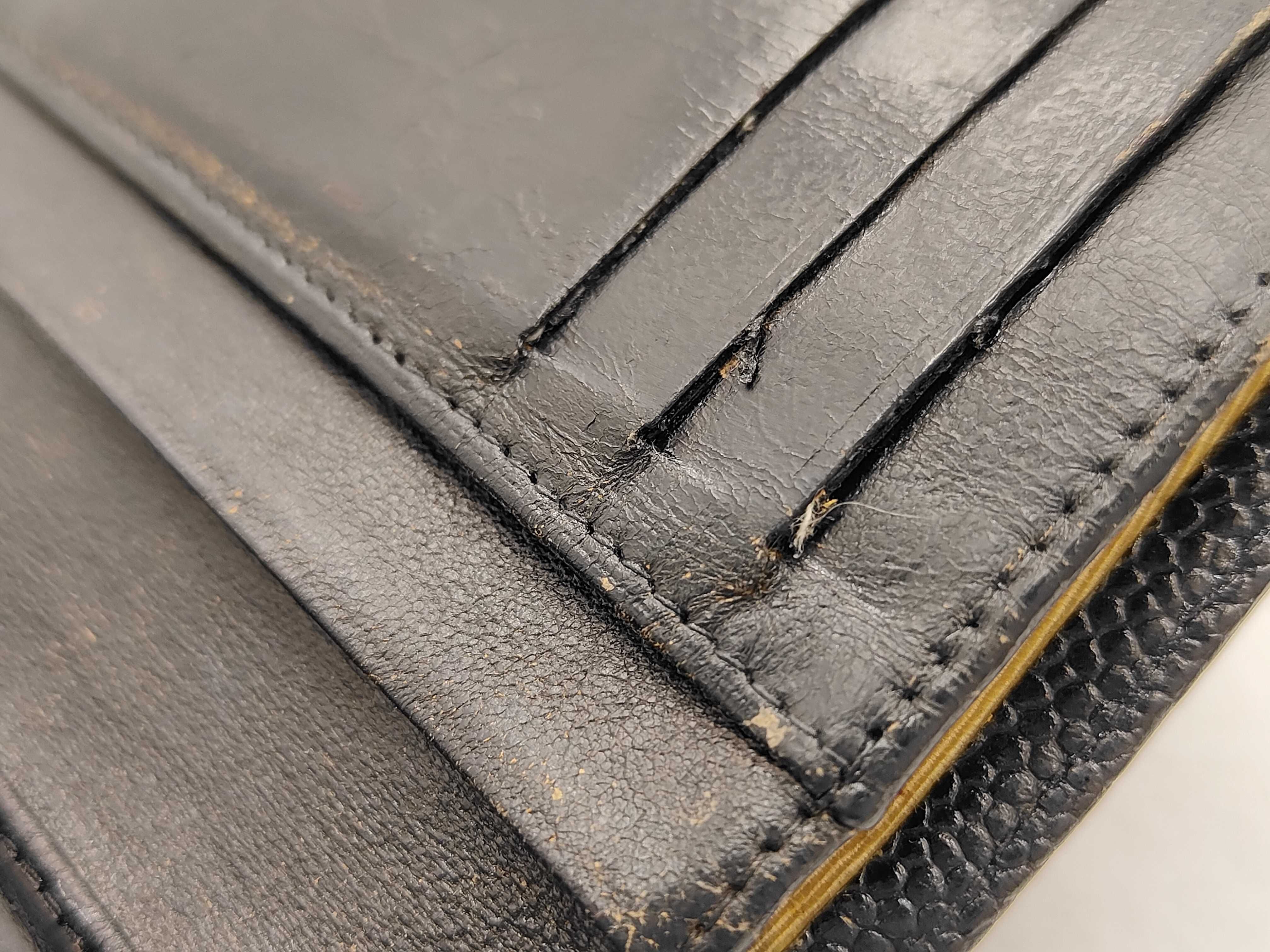 Coco Mark Caviar Leather Folding Wallet (with original seal) — view 11