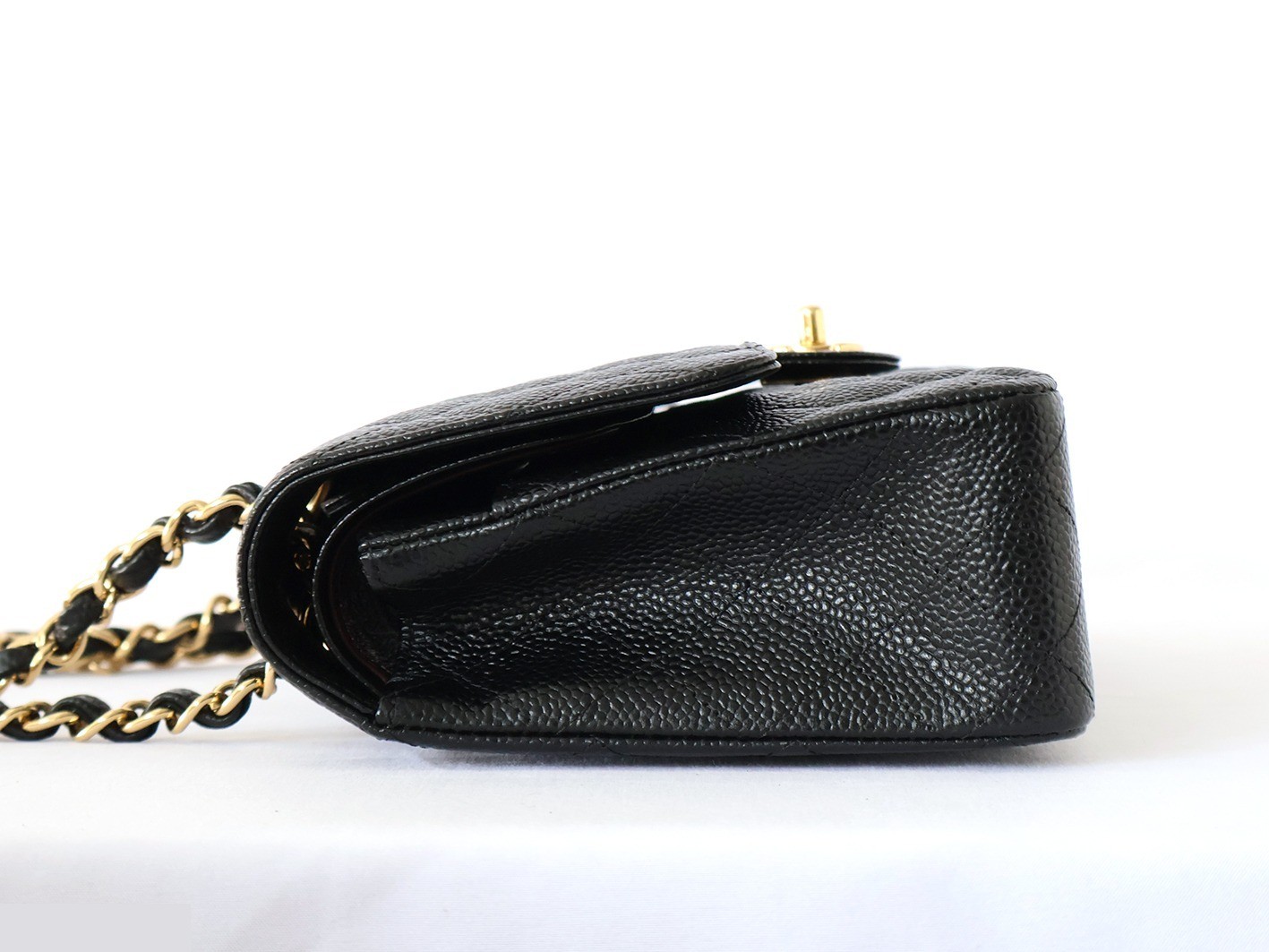 Caviar leather Matelassé 25 Double flap Double chain shoulder bag, black — view 6