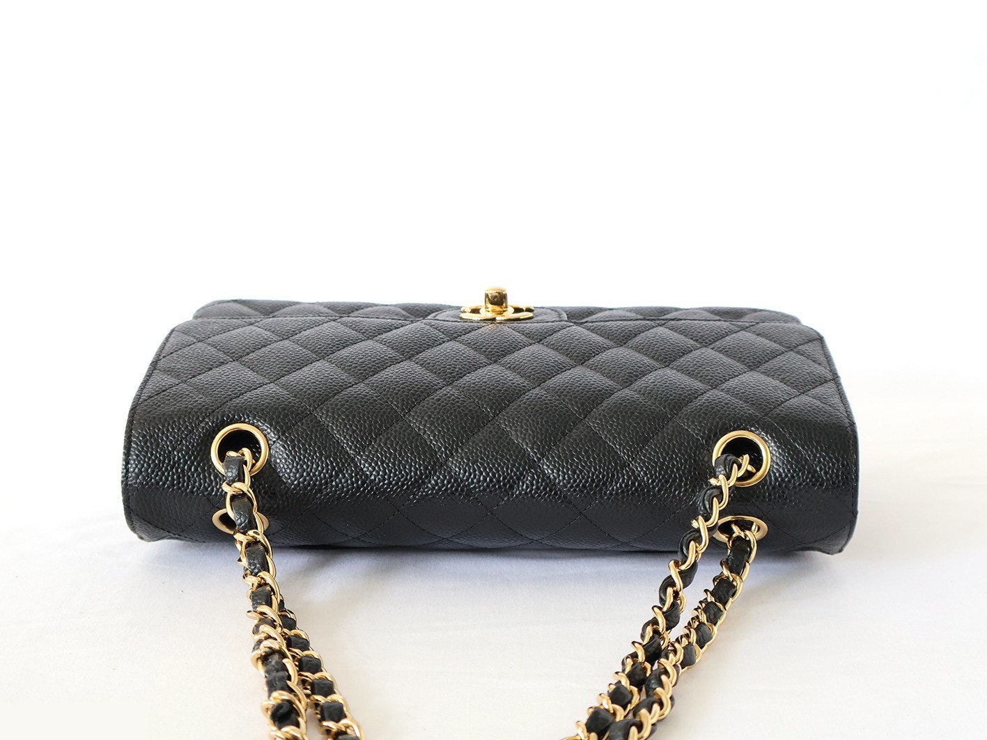 Caviar leather Matelassé 25 Double flap Double chain shoulder bag, black — view 8