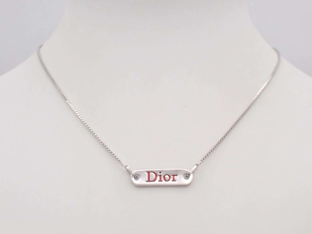 Other lines: Precious metals, necklaces, pendants, chains approximately 40cm long. — view 3