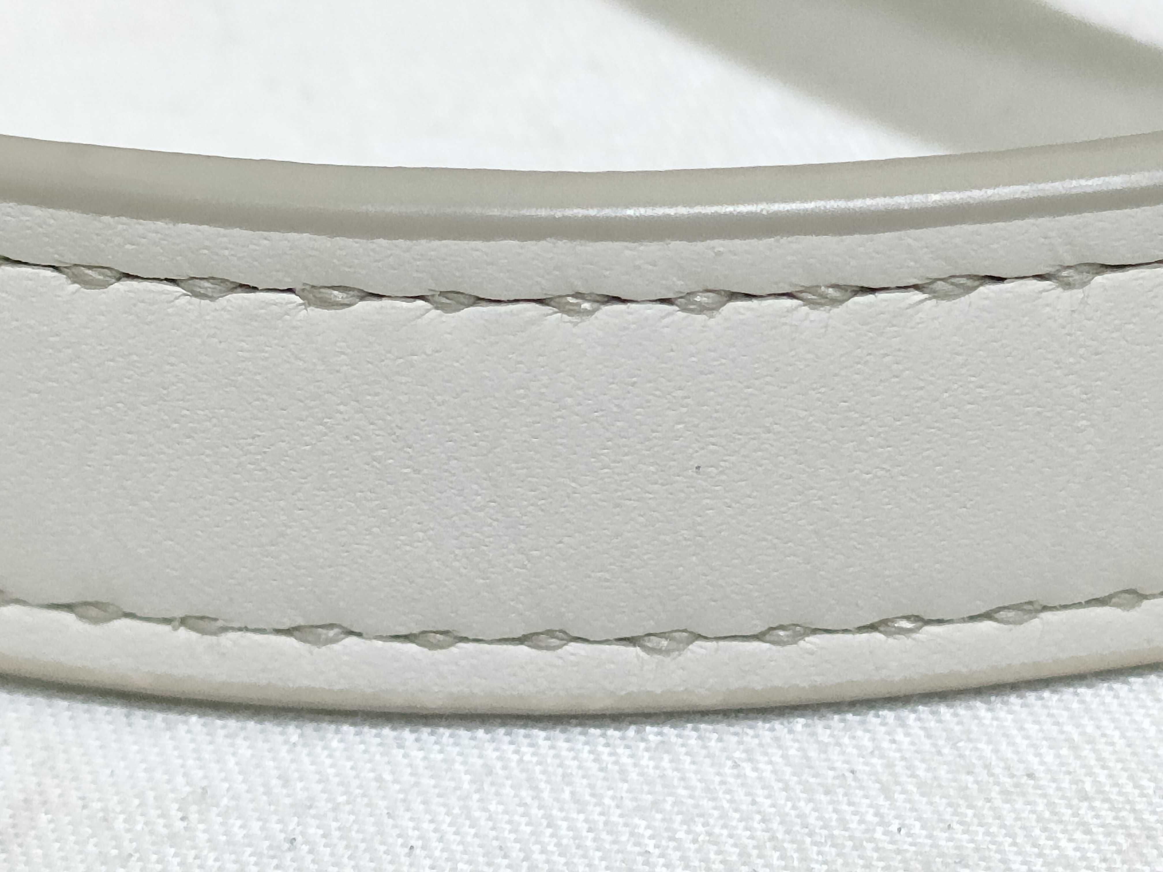 Classic Shoulder Bag — view 4