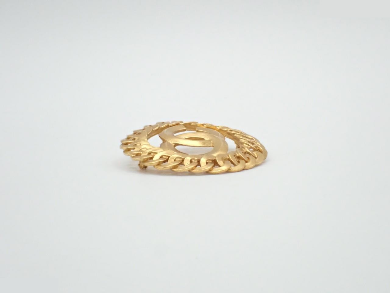 brooch 96P — view 3