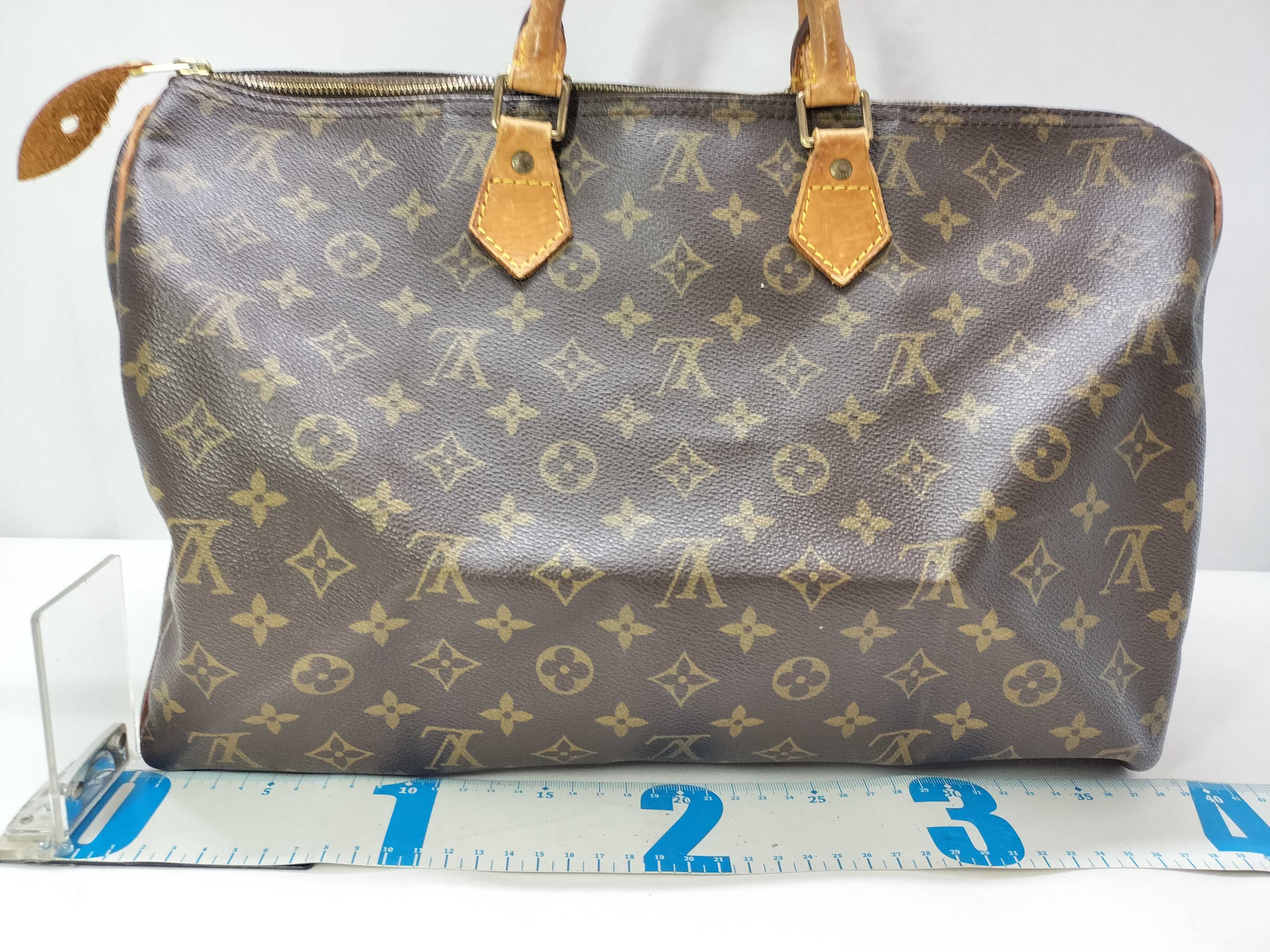 Monogram Louis Vuitton Speedy 40 Handbag — view 2