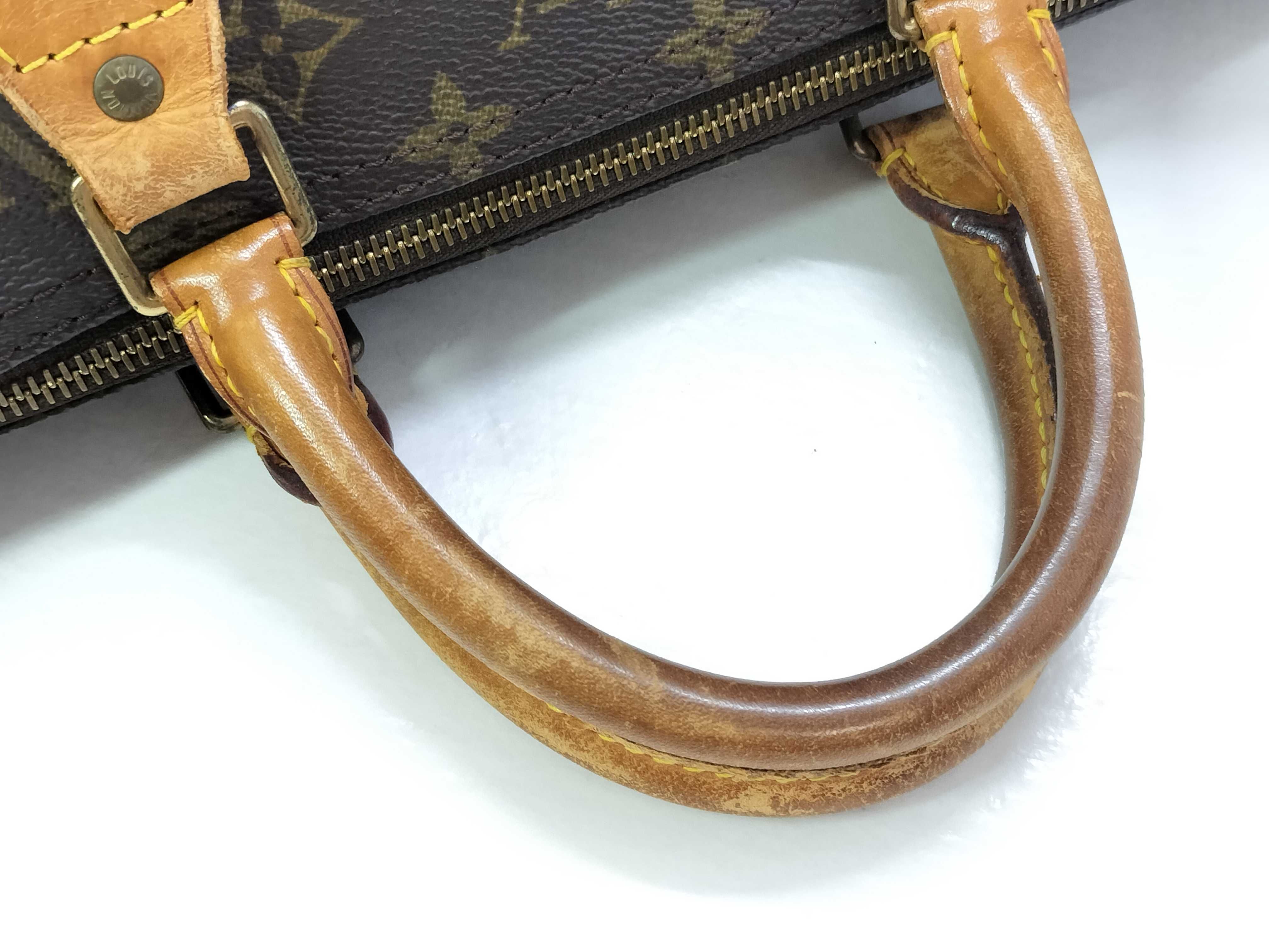 Monogram Louis Vuitton Speedy 40 Handbag — view 3