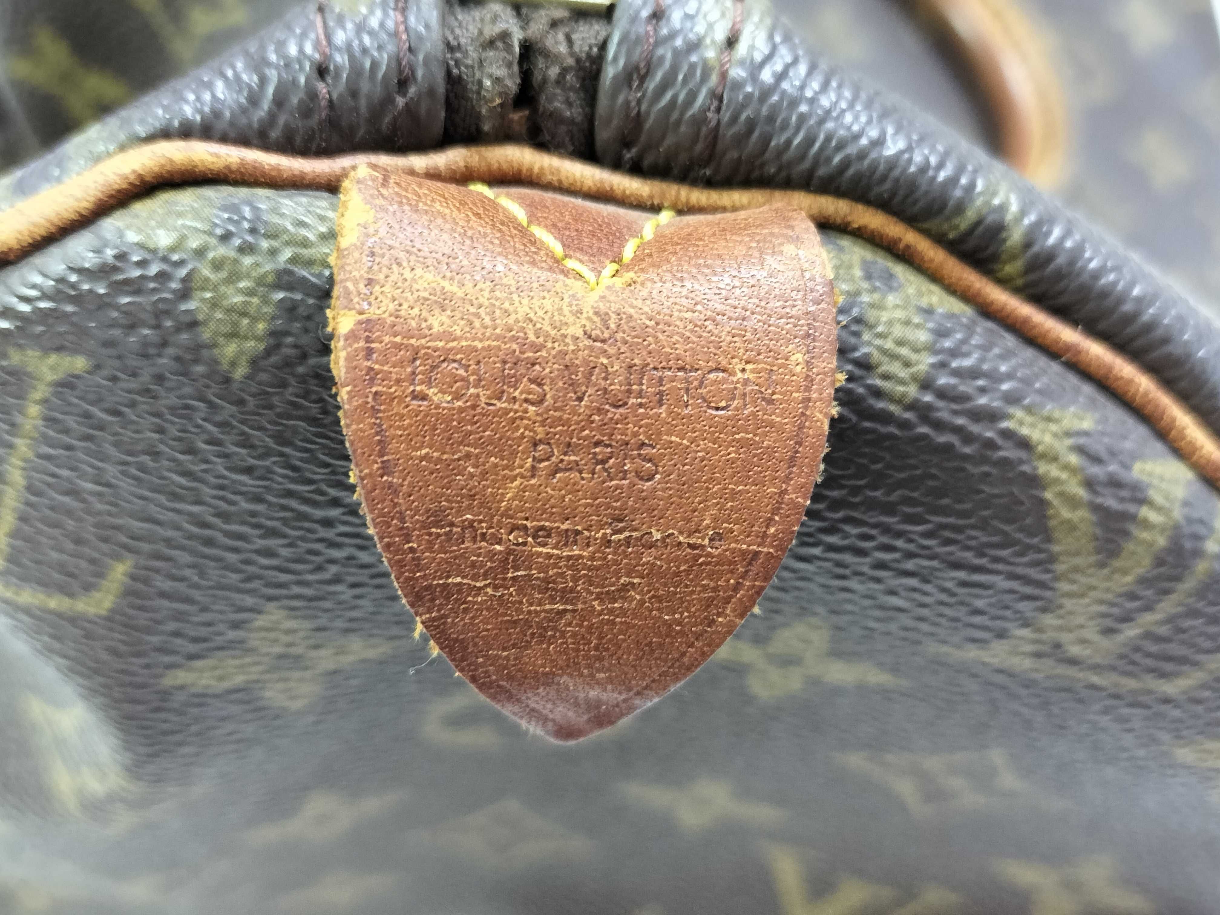 Monogram Louis Vuitton Speedy 40 Handbag — view 9