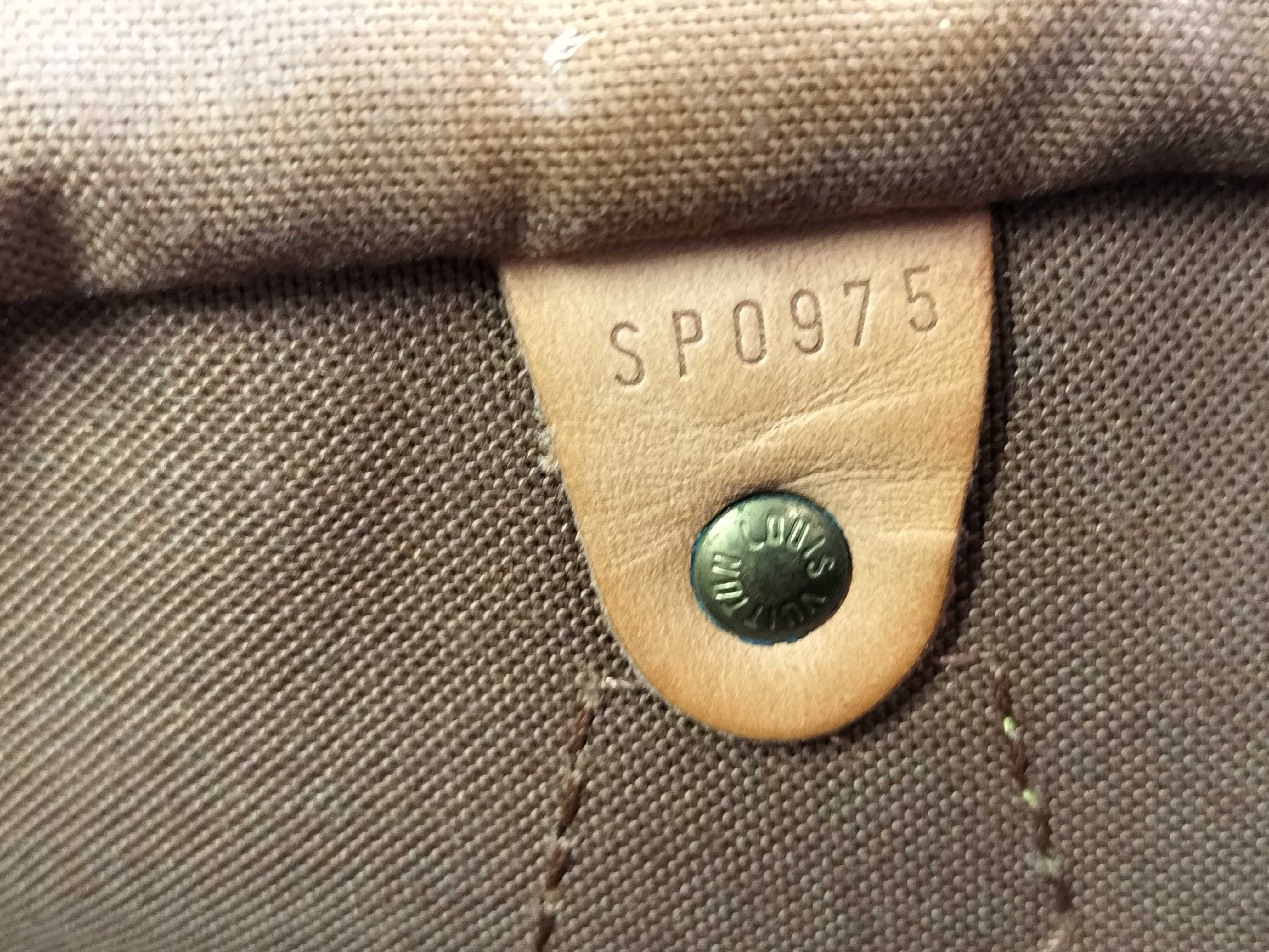 Monogram Louis Vuitton Speedy 40 Handbag — view 10