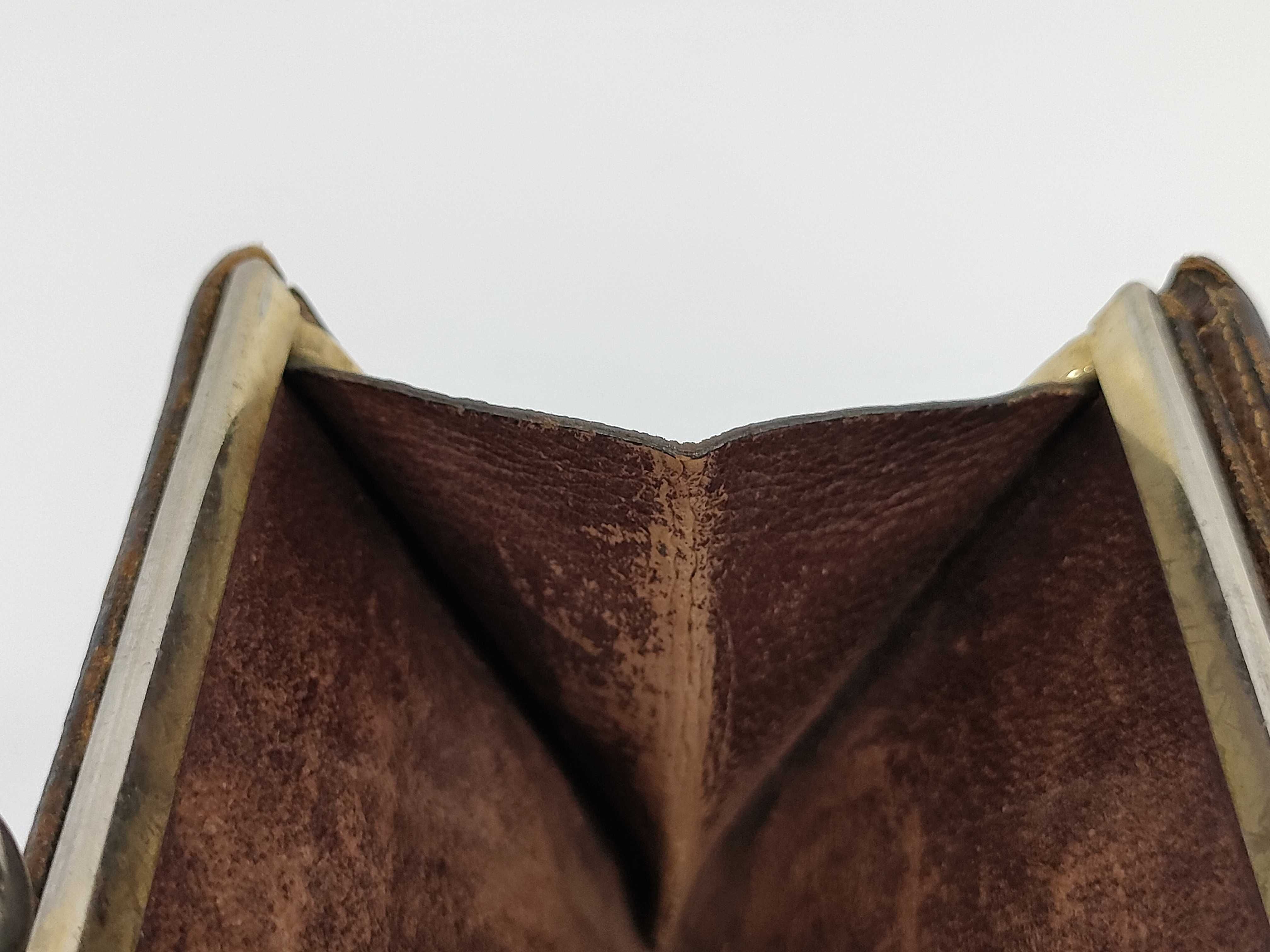 Old Gucci GG Supreme Sherry Line Clasp Wallet — view 14