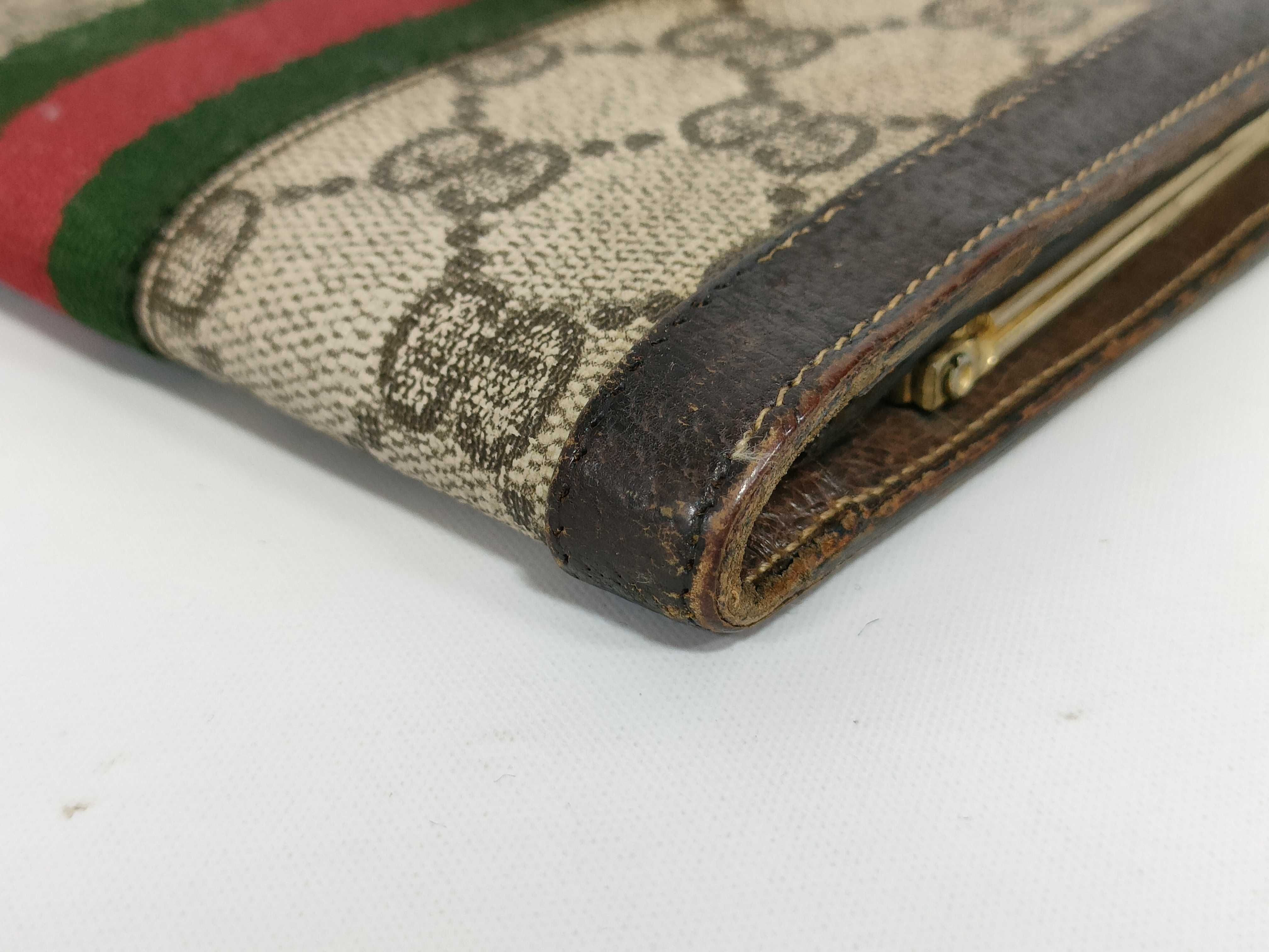 Old Gucci GG Supreme Sherry Line Clasp Wallet — view 4