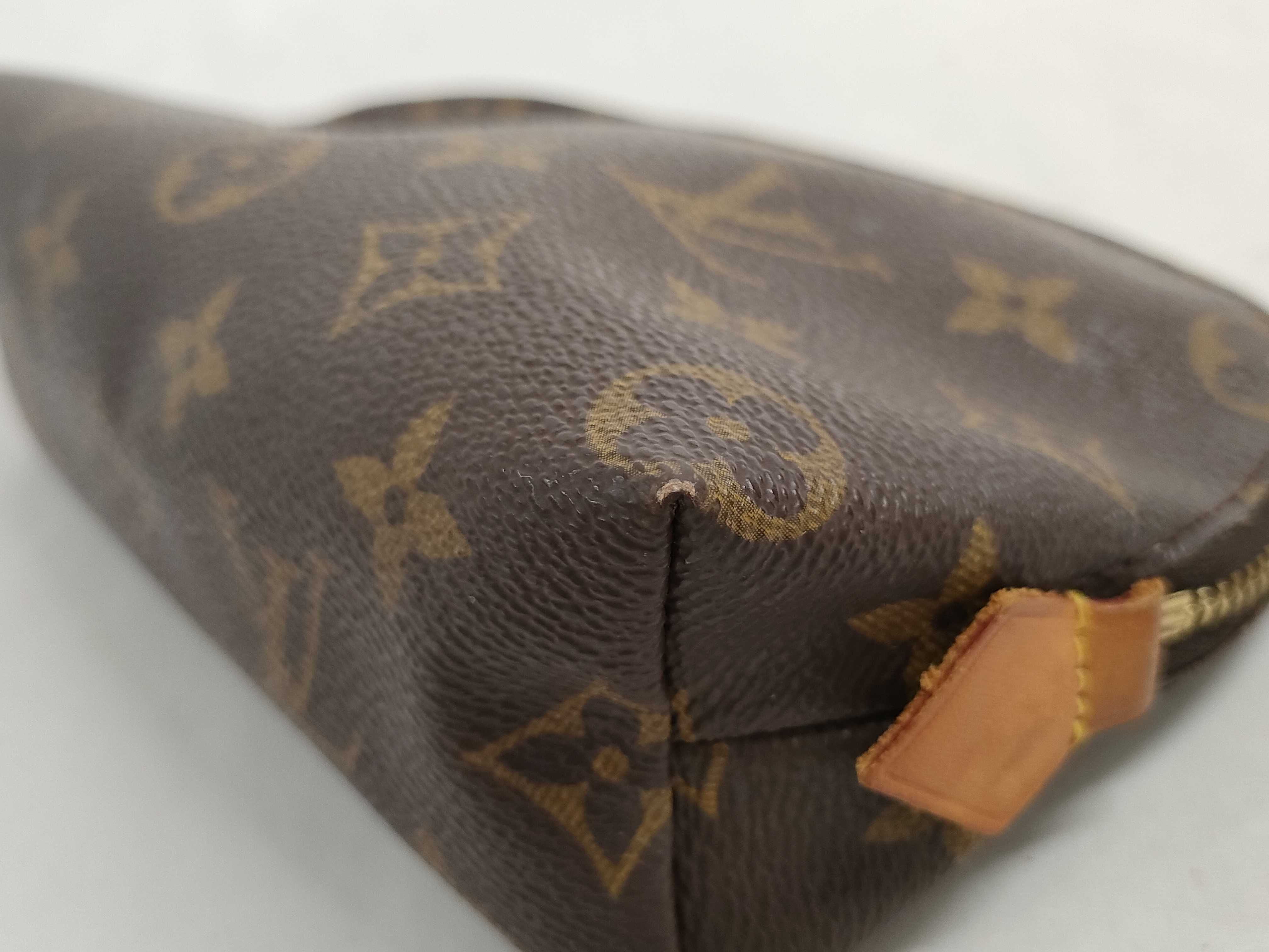 Monogram Louis Vuitton Monogram Round Zipper Pouch — view 3
