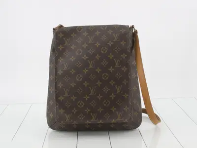 M51256 Musette