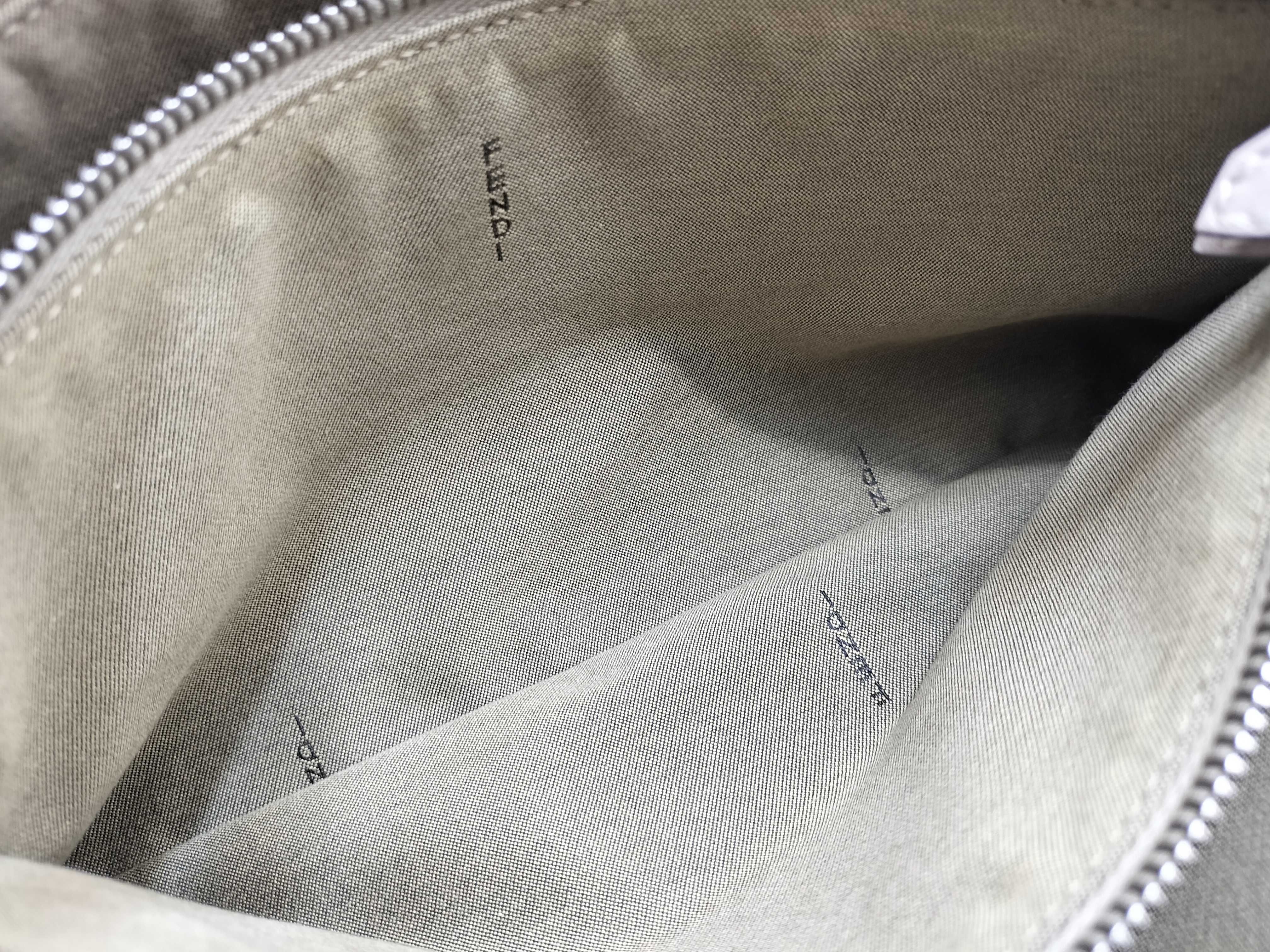 2-way handbag with bag and card slots. — view 13