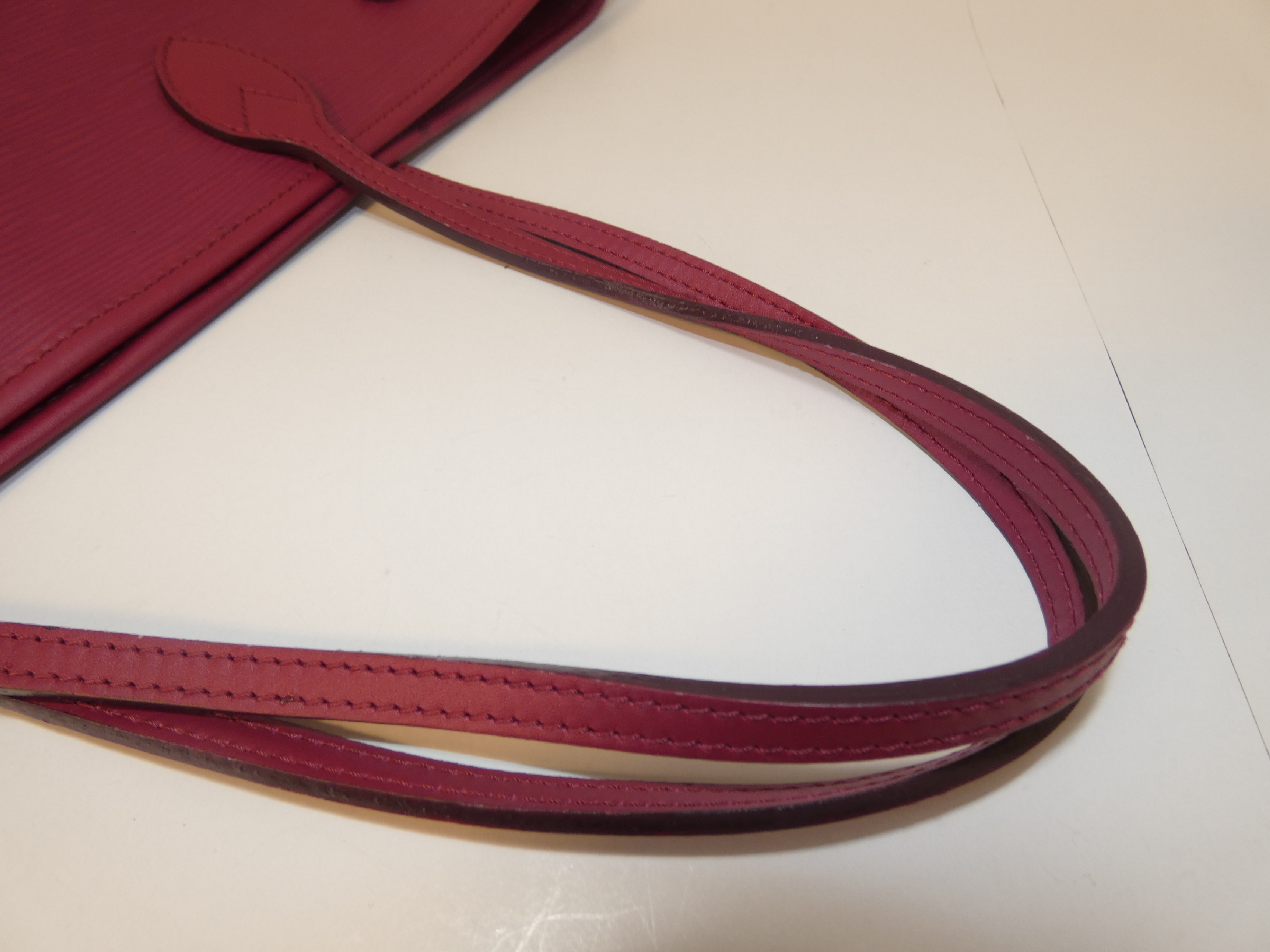 Neverfull Epi Tote Bag with Pouch — view 4