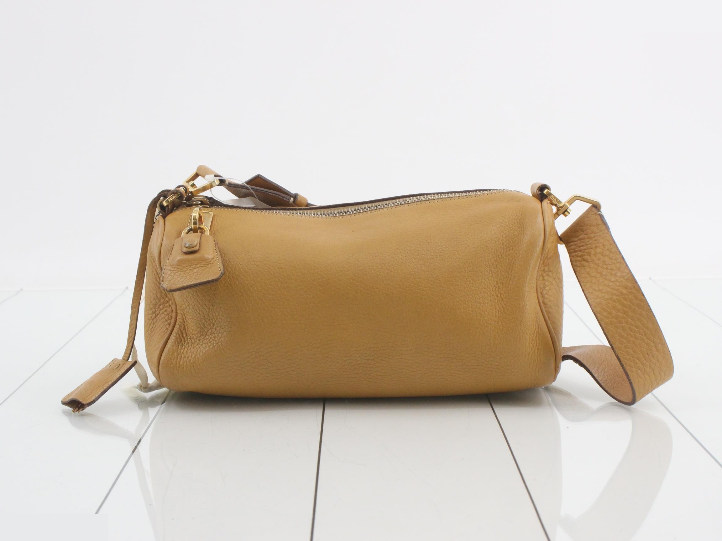 Vitello Shoulder Bag