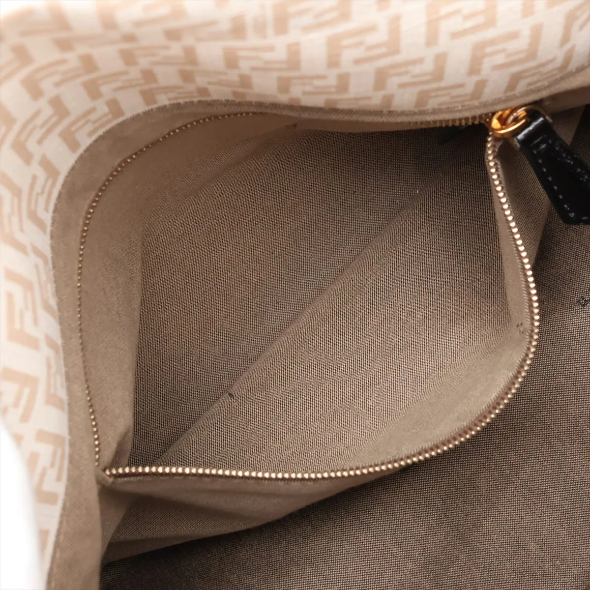 Zucchino Leather Chain Shoulder Bag, Beige, 8BR001 — view 7