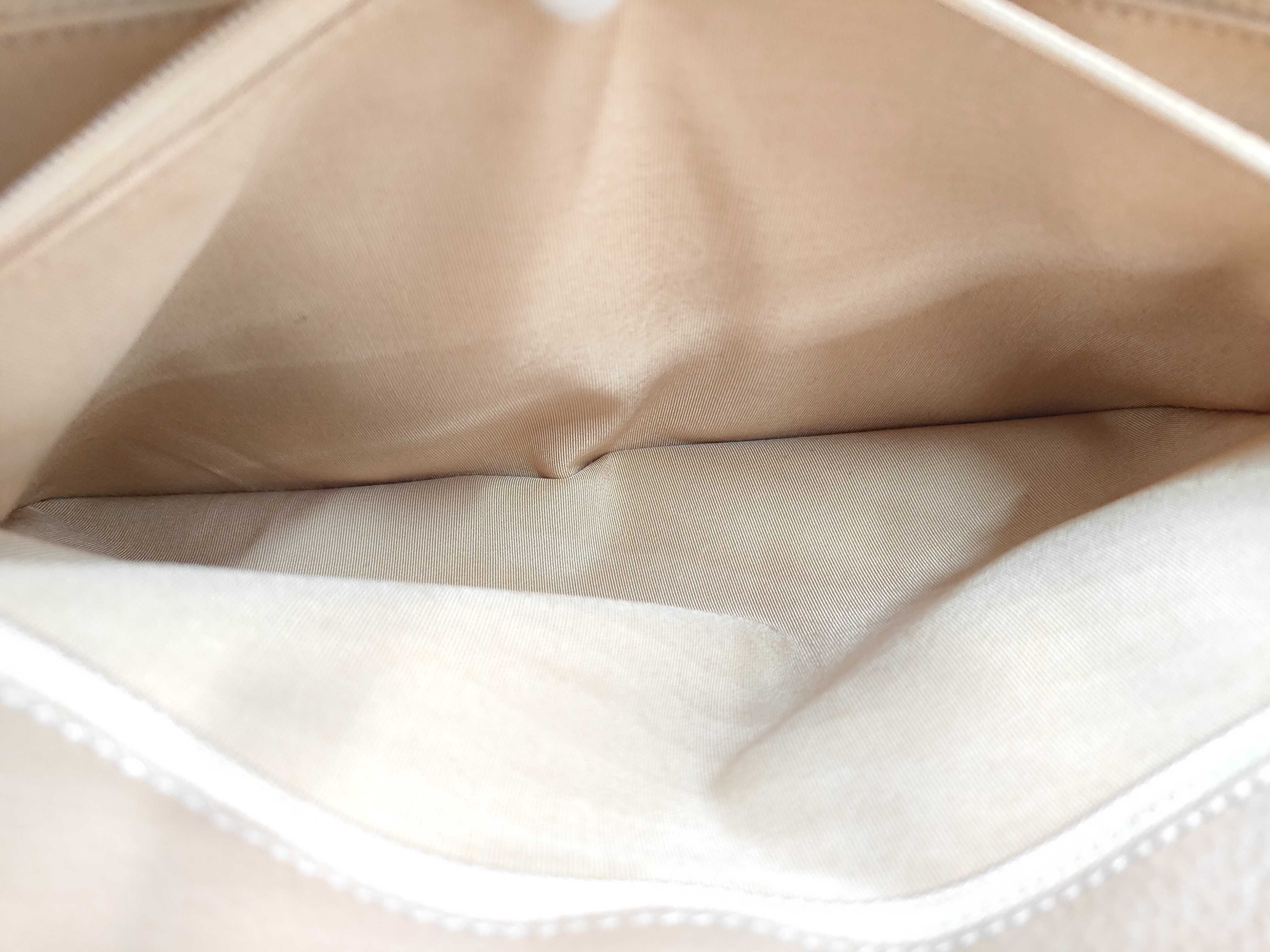 Caviar Skin Executive Beige Turnlock Tote Bag (No. 8) — view 11