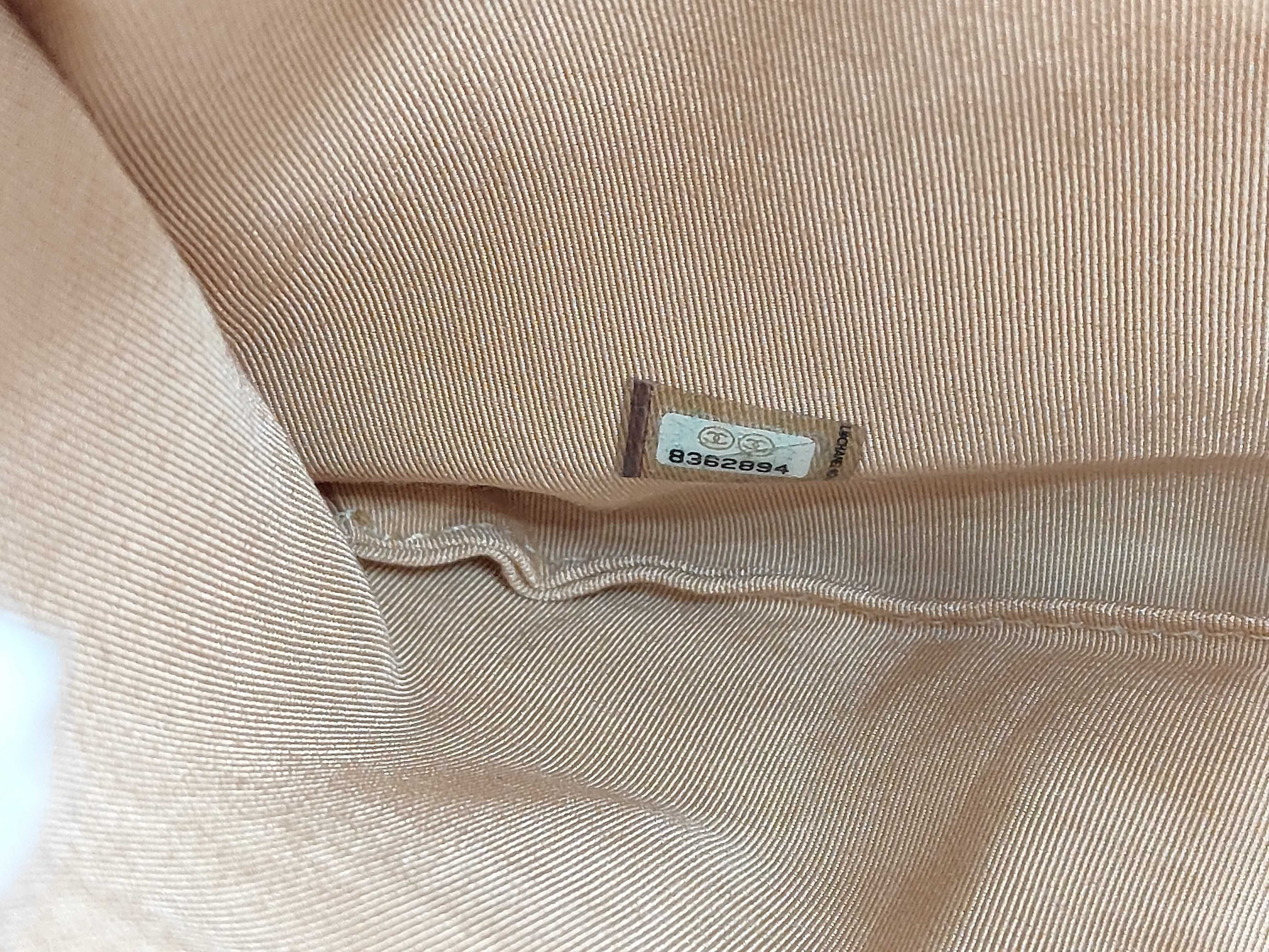 Caviar Skin Executive Beige Turnlock Tote Bag (No. 8) — view 13