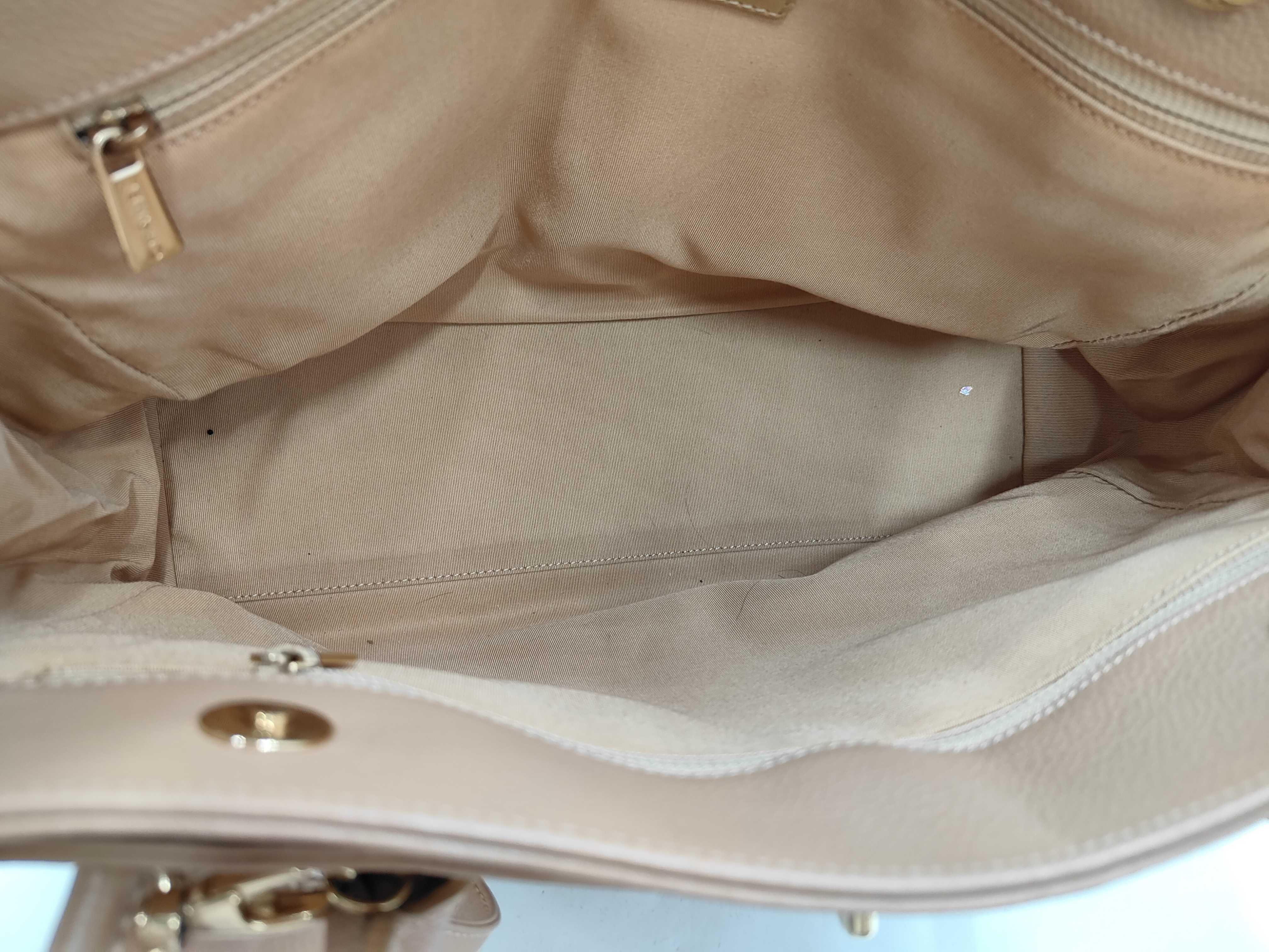 Caviar Skin Executive Beige Turnlock Tote Bag (No. 8) — view 8