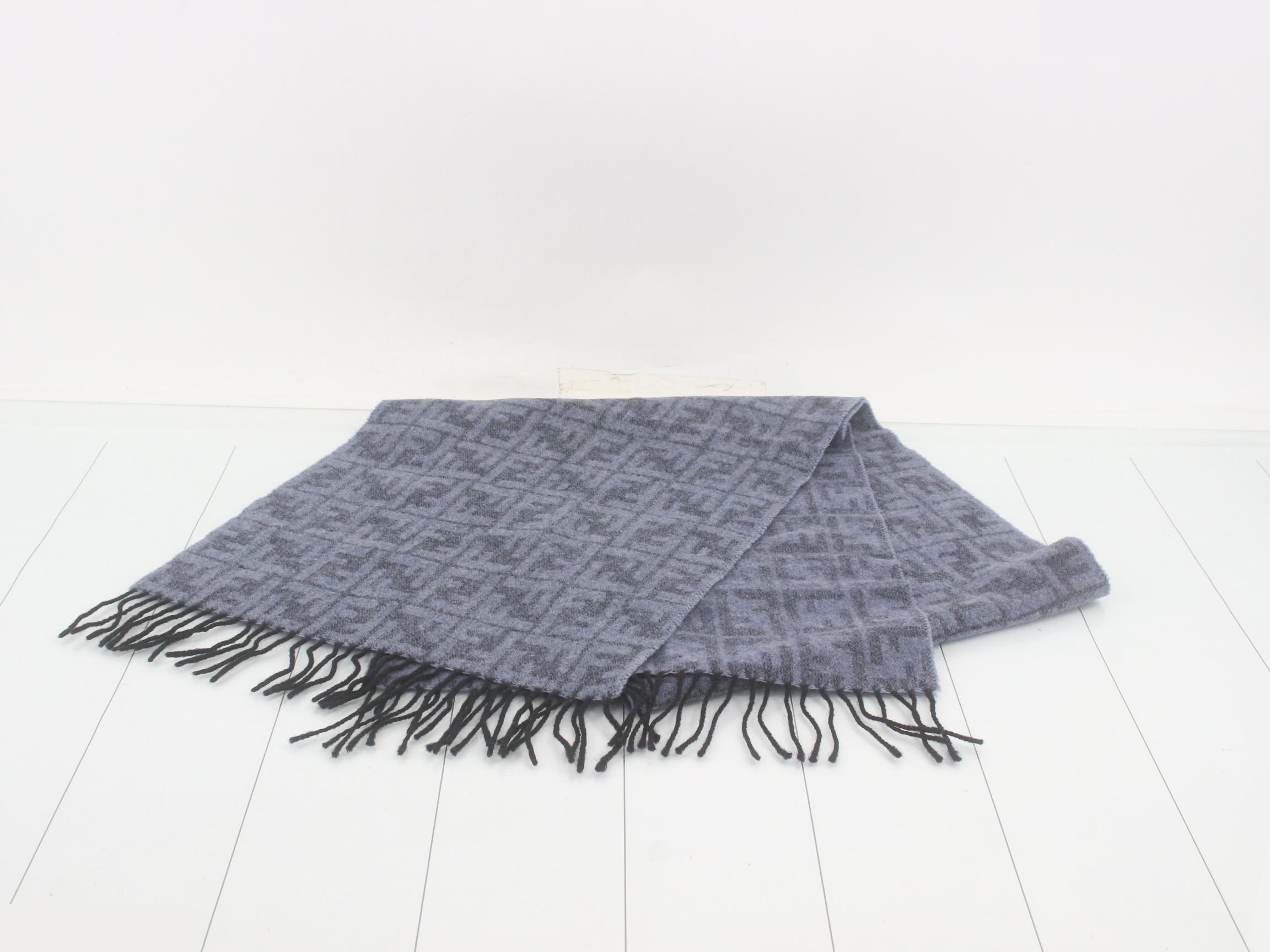 ZUCCA scarf with tag — view 2